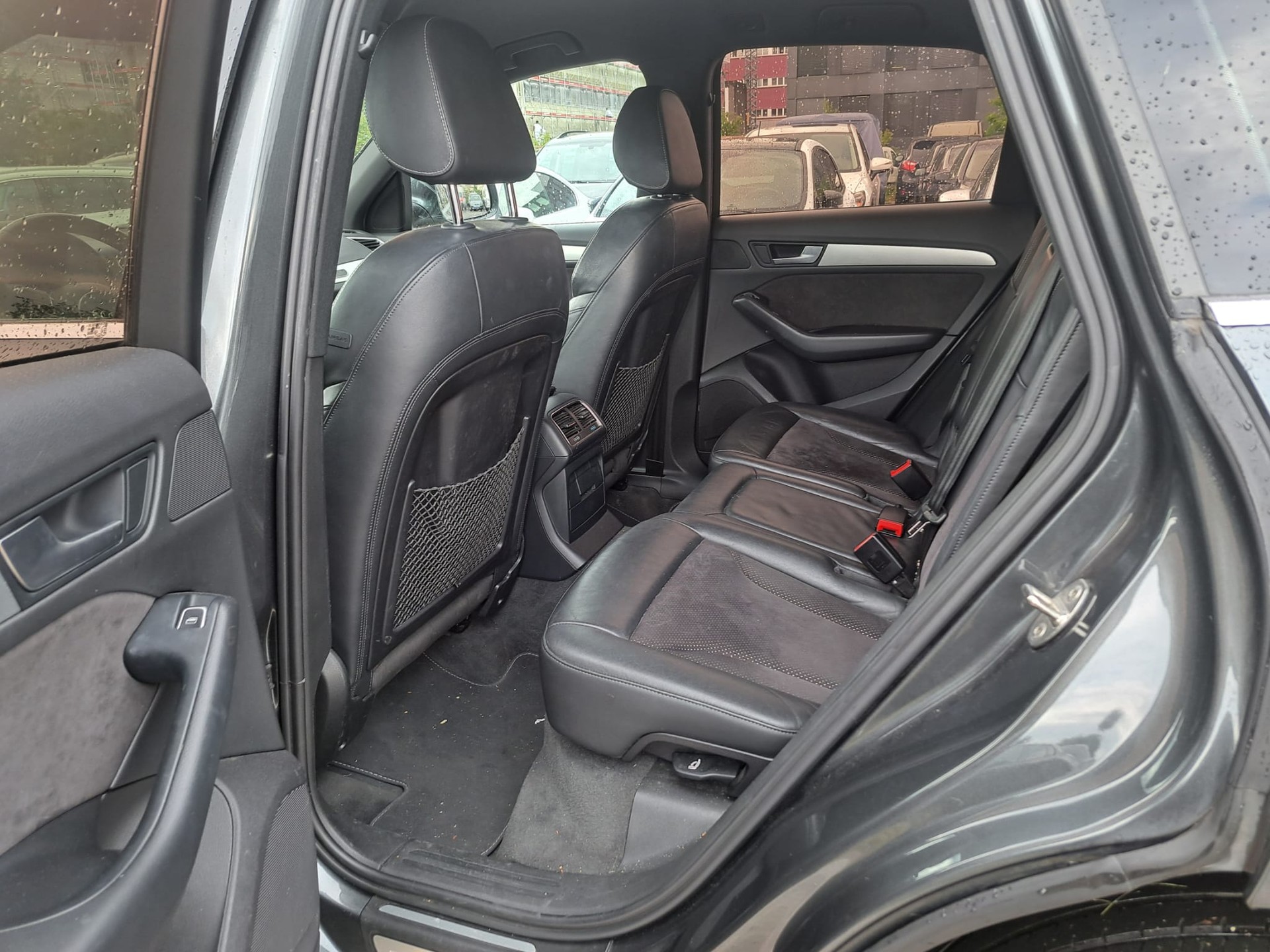 AUDI Q5 2.0 TDI quattro S-tronic-image-6