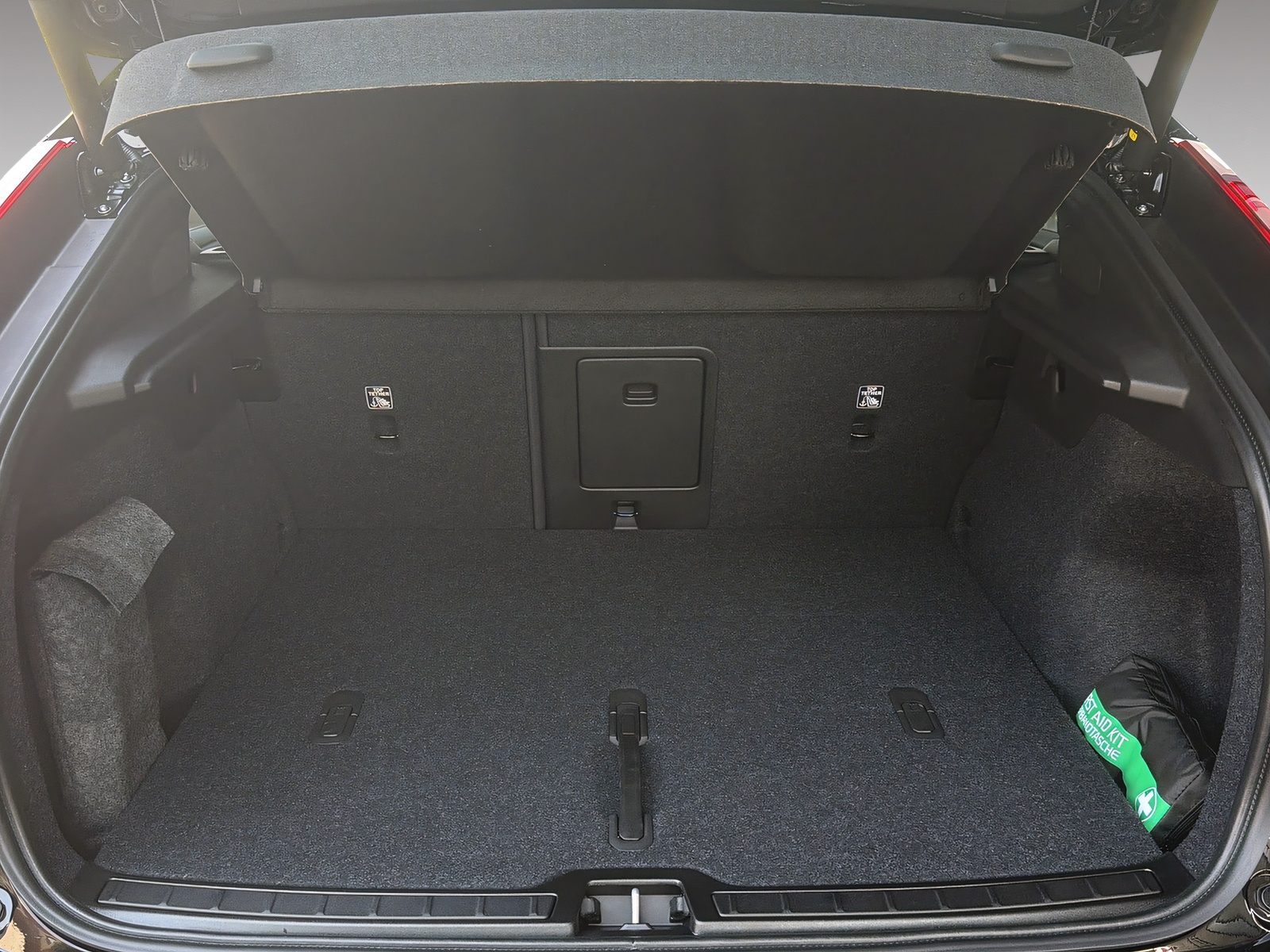 VOLVO EC40 Twin Ultra AWD XCENTRIC-image-19