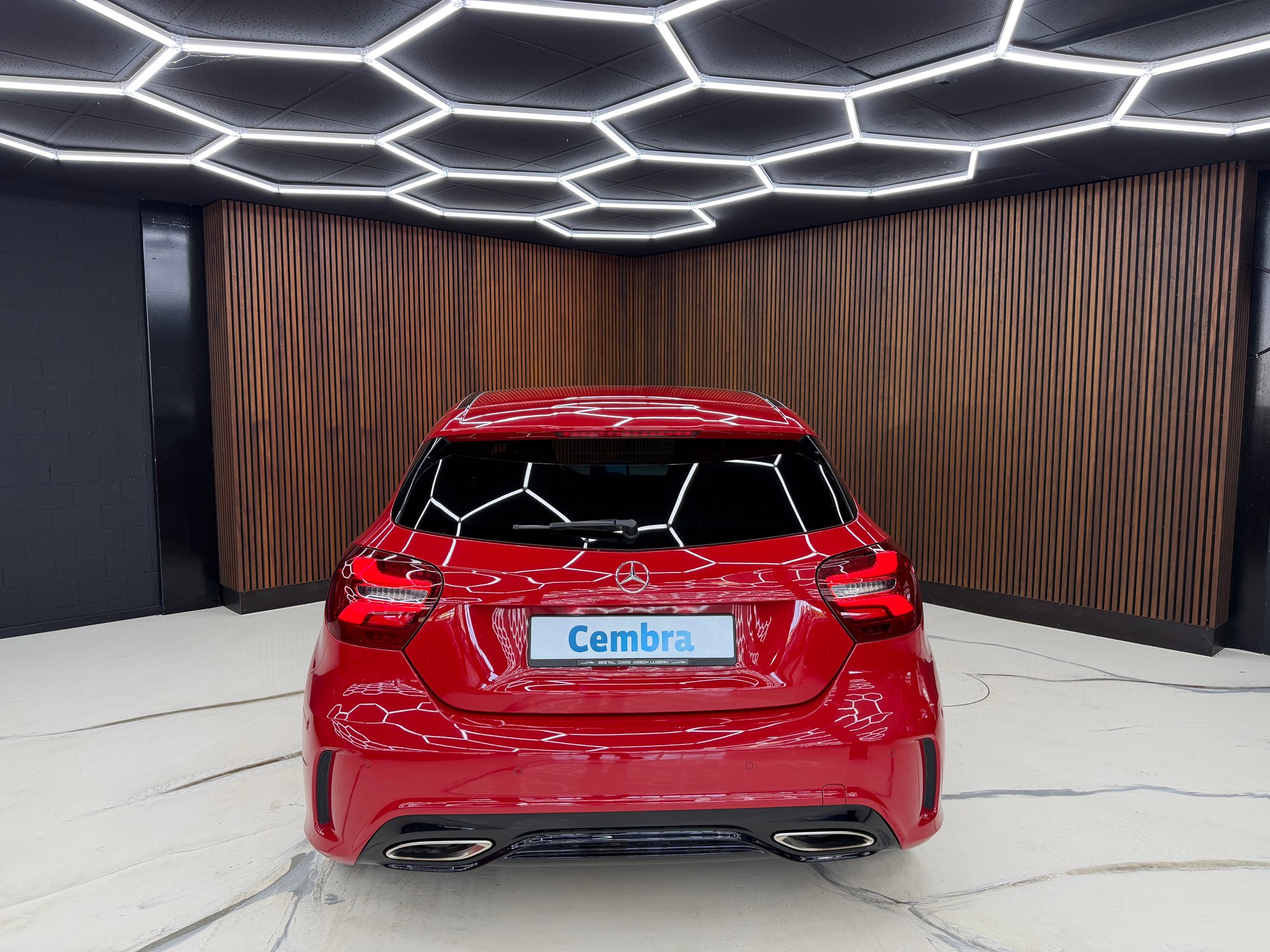 MERCEDES-BENZ A 200 AMG Line-image-6