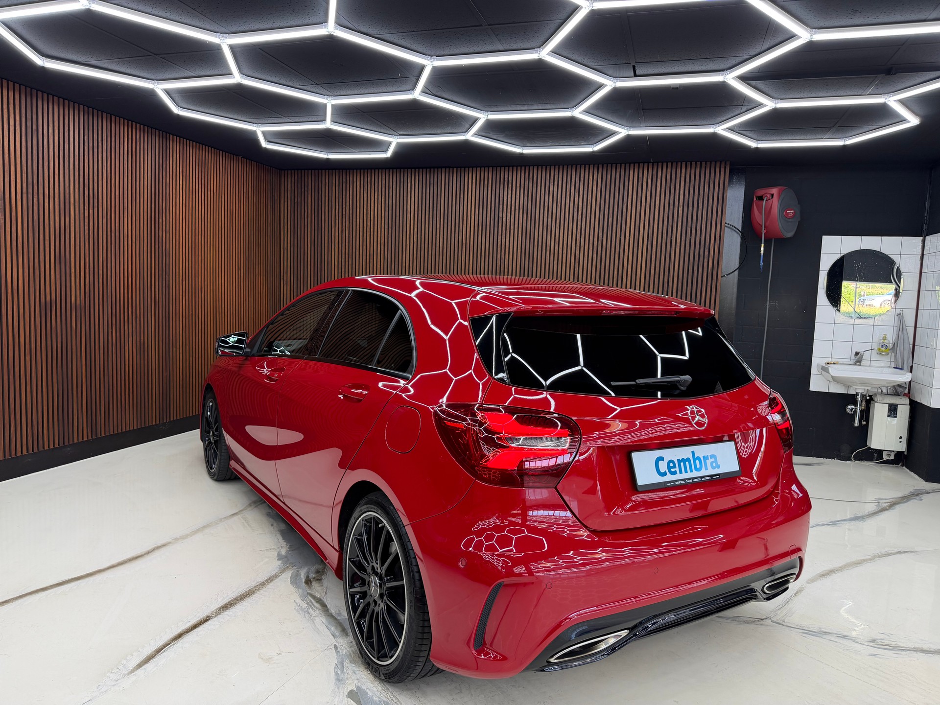 MERCEDES-BENZ A 200 AMG Line-image-7