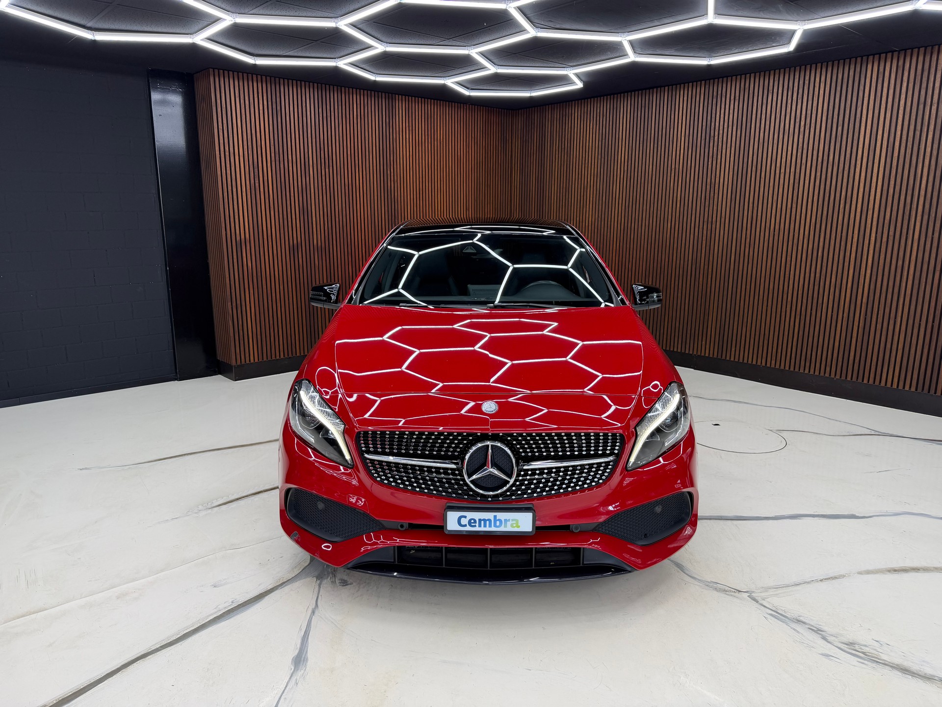 MERCEDES-BENZ A 200 AMG Line-image-1