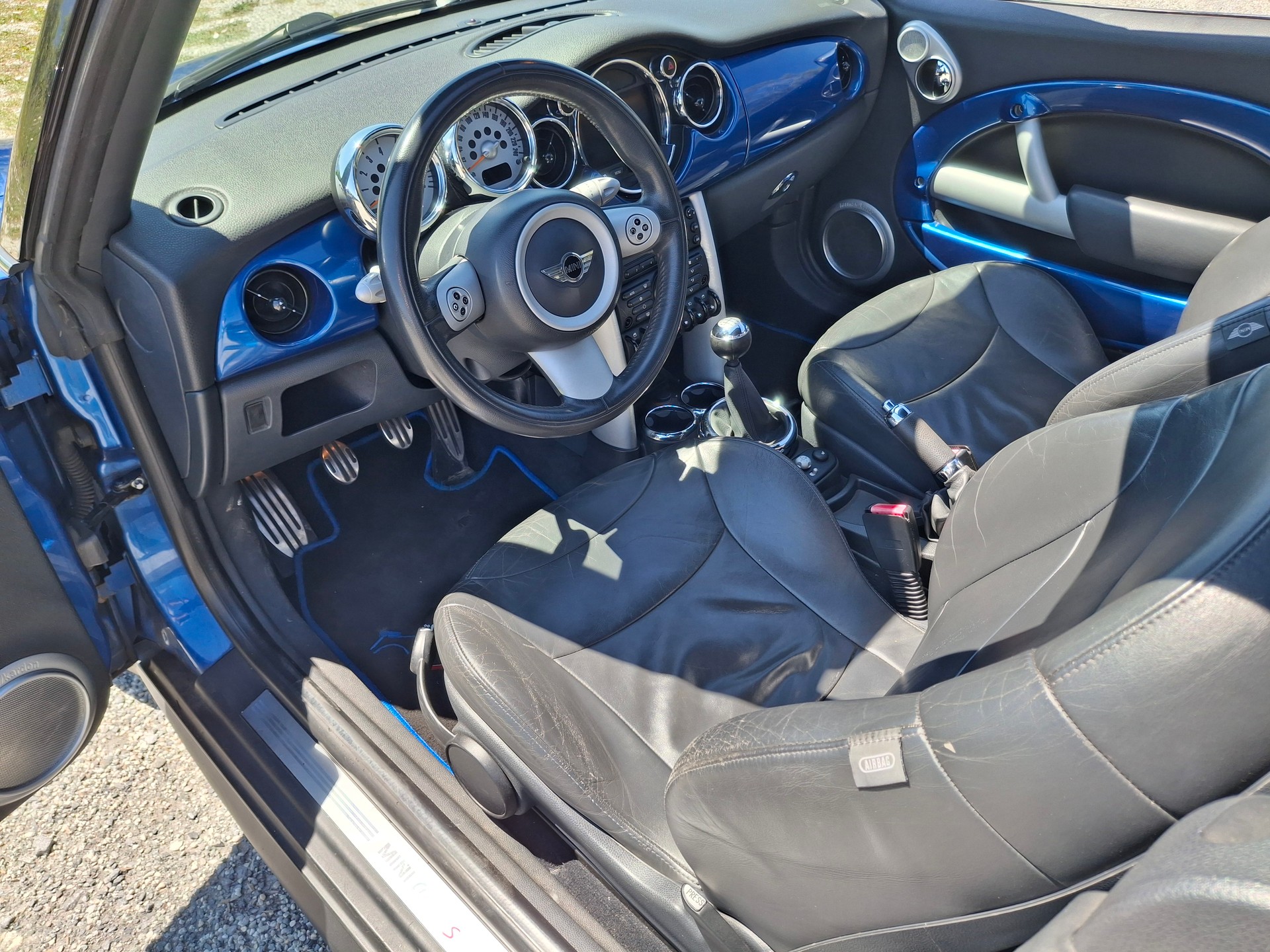 MINI 1.6i Cooper S John Cooper Works-image-3