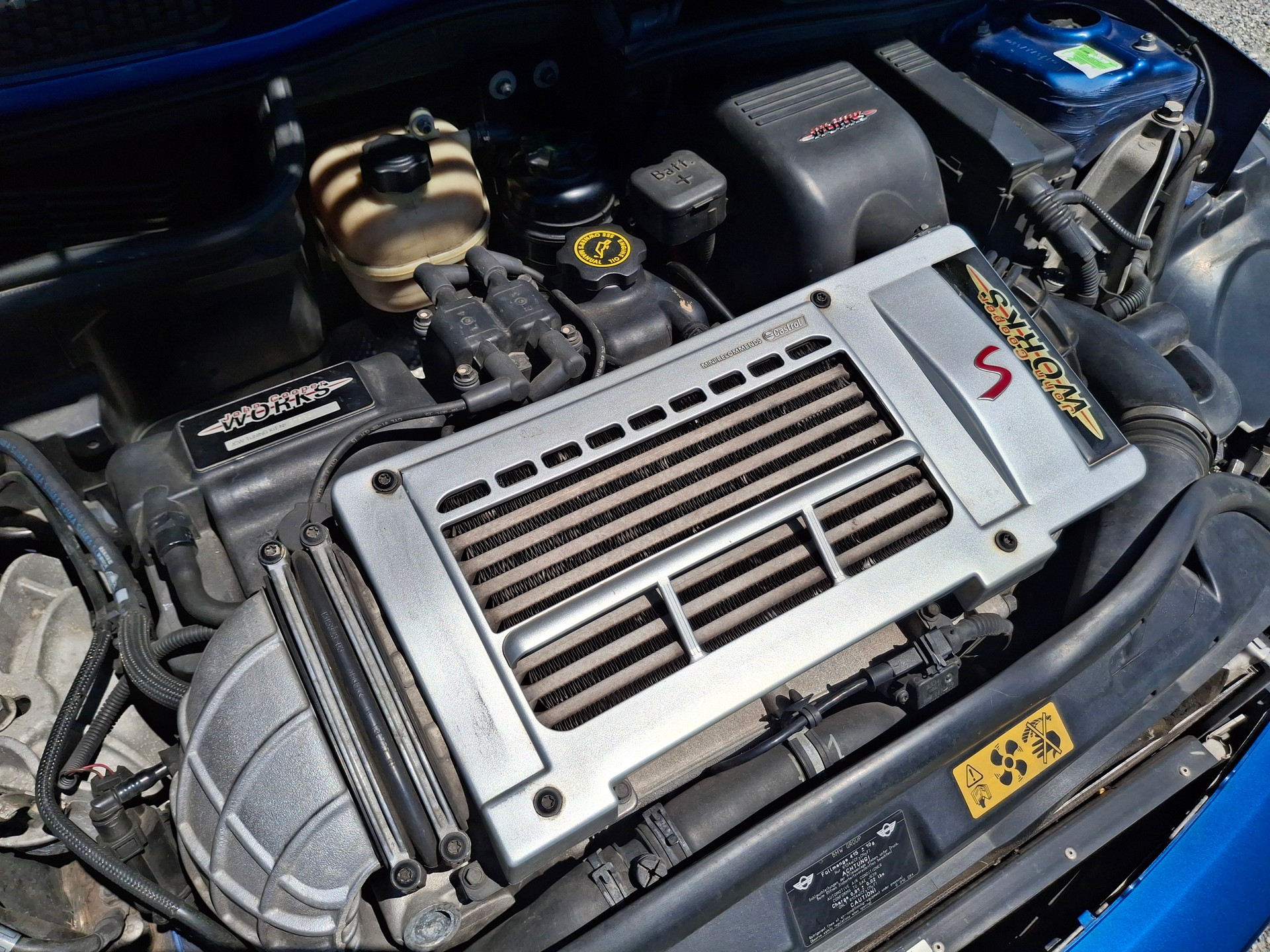 MINI 1.6i Cooper S John Cooper Works-image-10