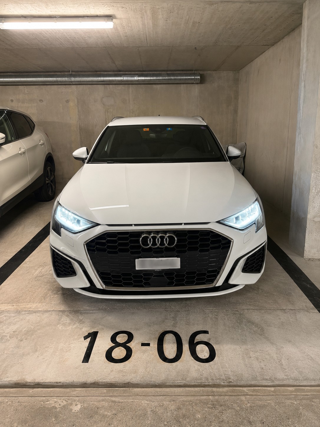 AUDI 1.5 35 TFSI S Line S-Tronic-image-0