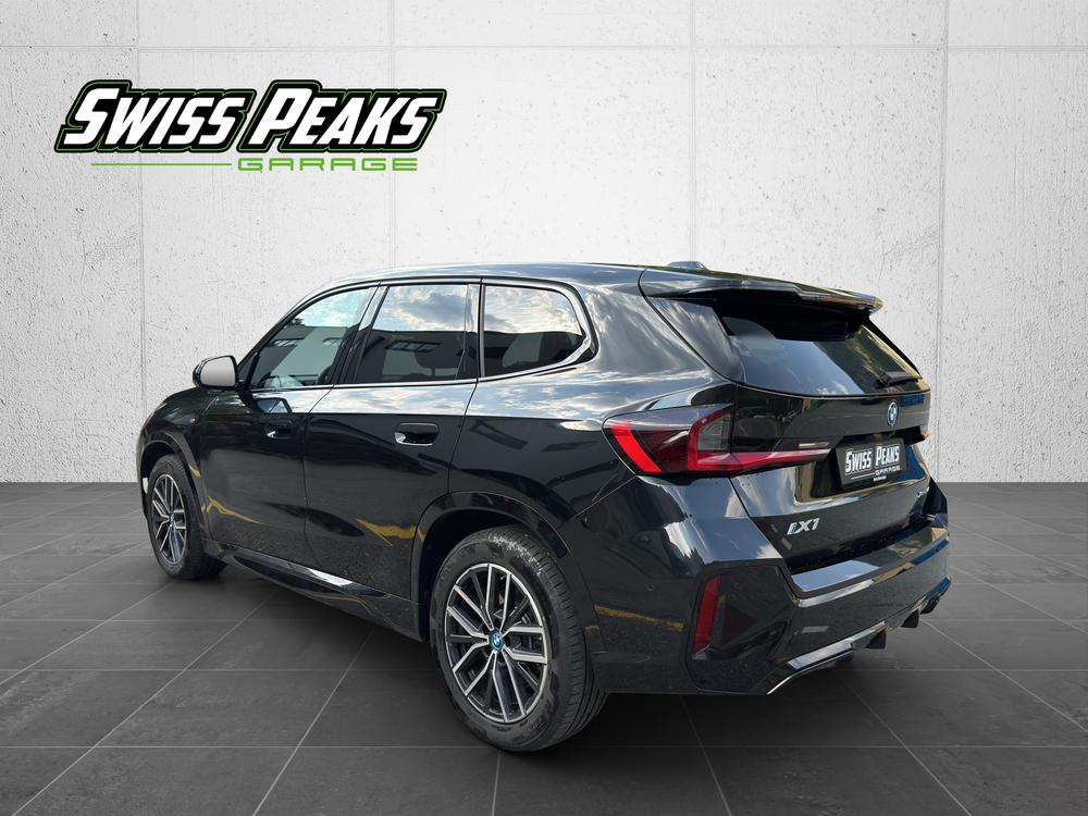 BMW iX1 xDrive 30 M Sport-image-3