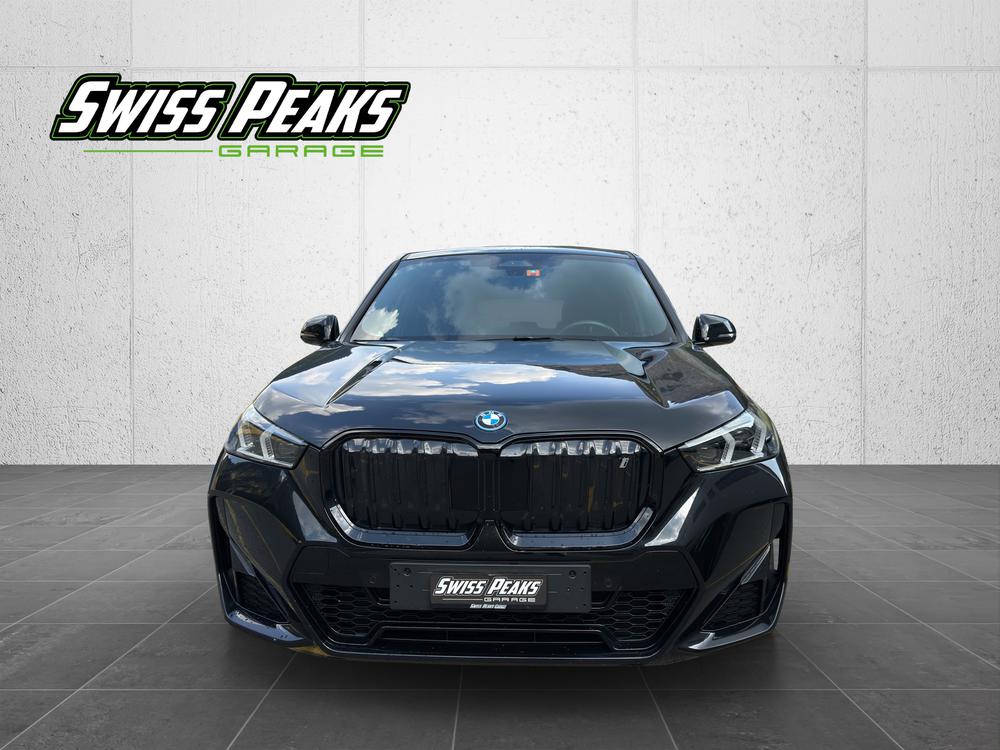 BMW iX1 xDrive 30 M Sport-image-1