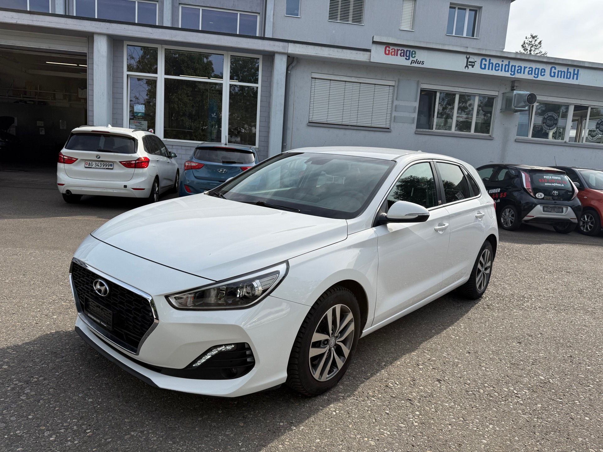 HYUNDAI i30 1.4 T-GDI Amplia DCT-image-0