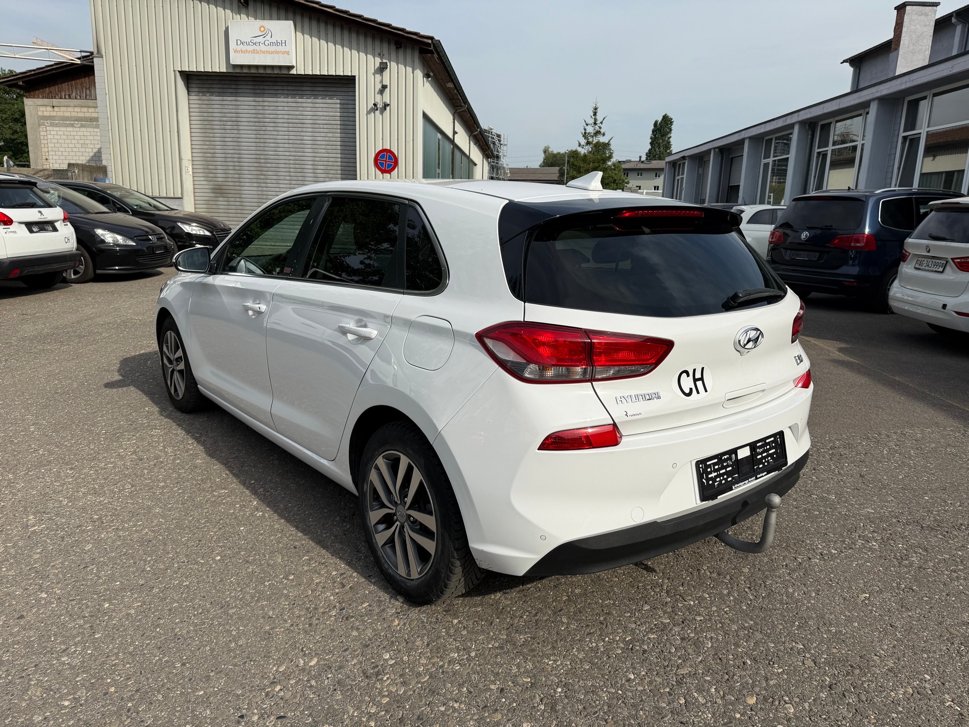 HYUNDAI i30 1.4 T-GDI Amplia DCT-image-3