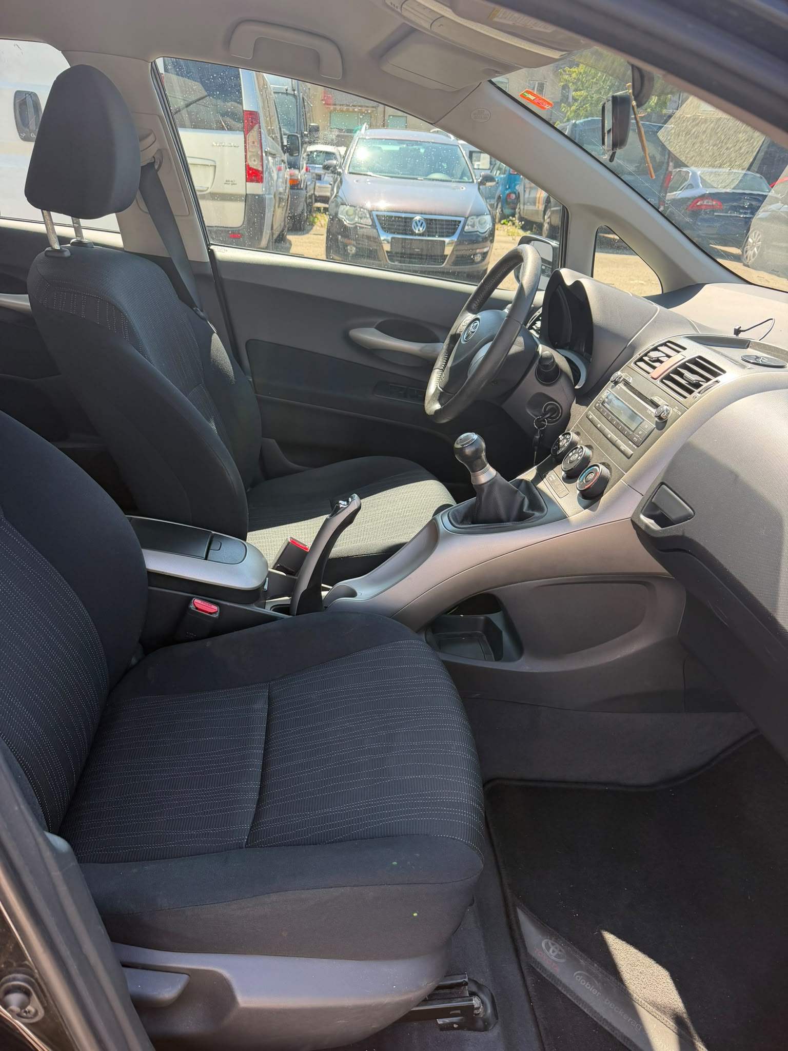 TOYOTA Auris 1.6 Style-image-5