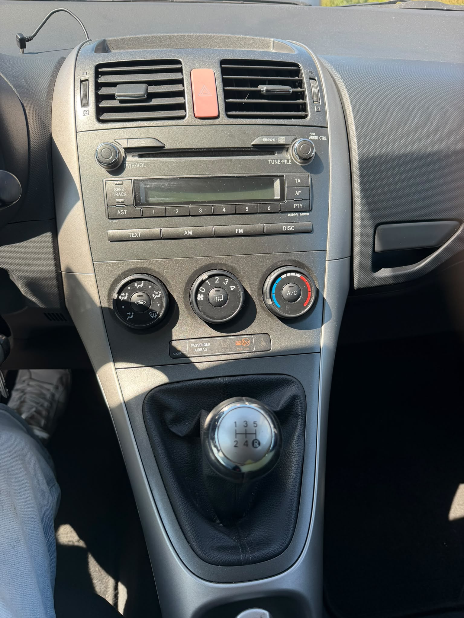 TOYOTA Auris 1.6 Style-image-6