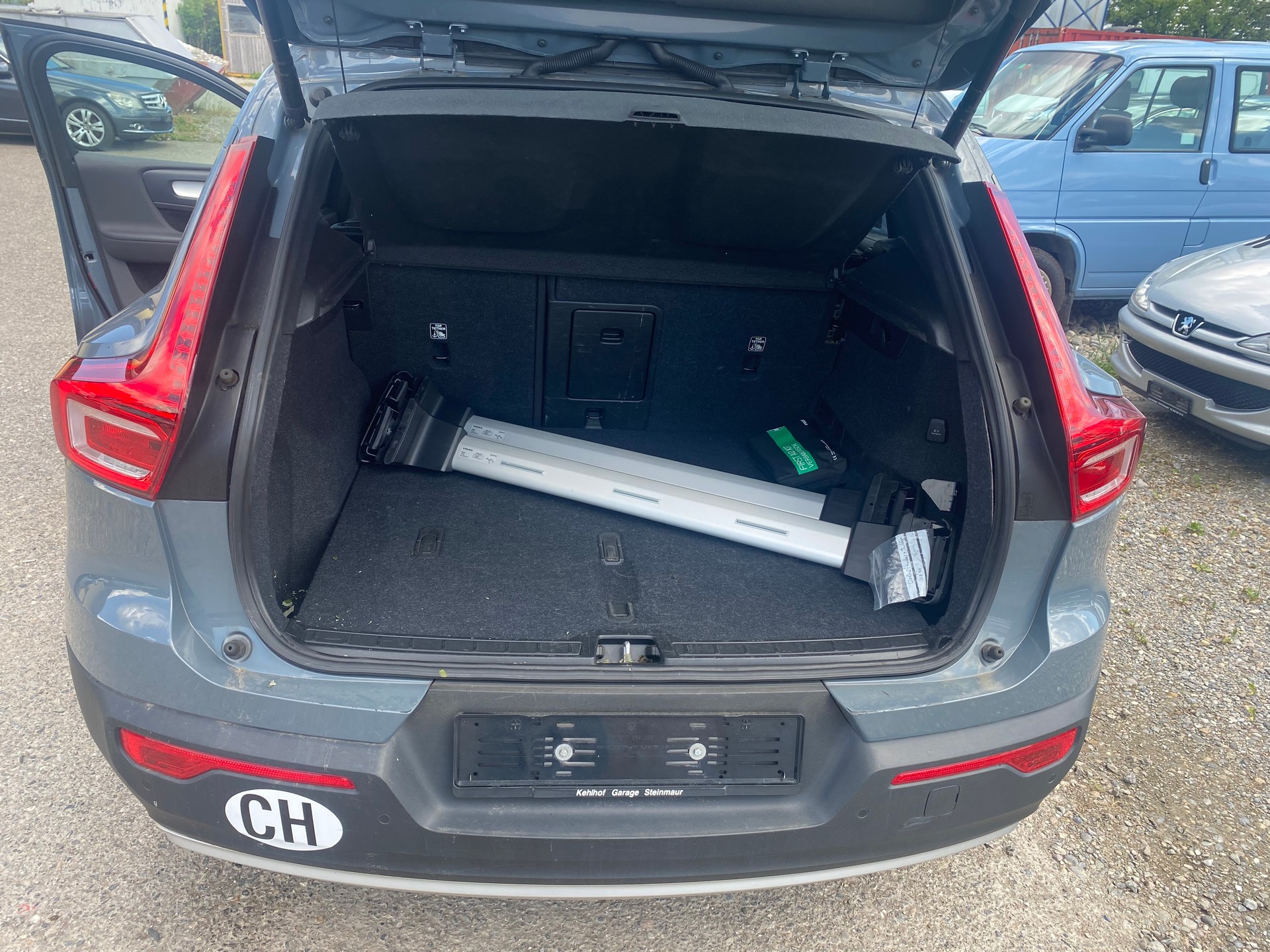 VOLVO XC40 T3 Momentum Geartronic-image-9