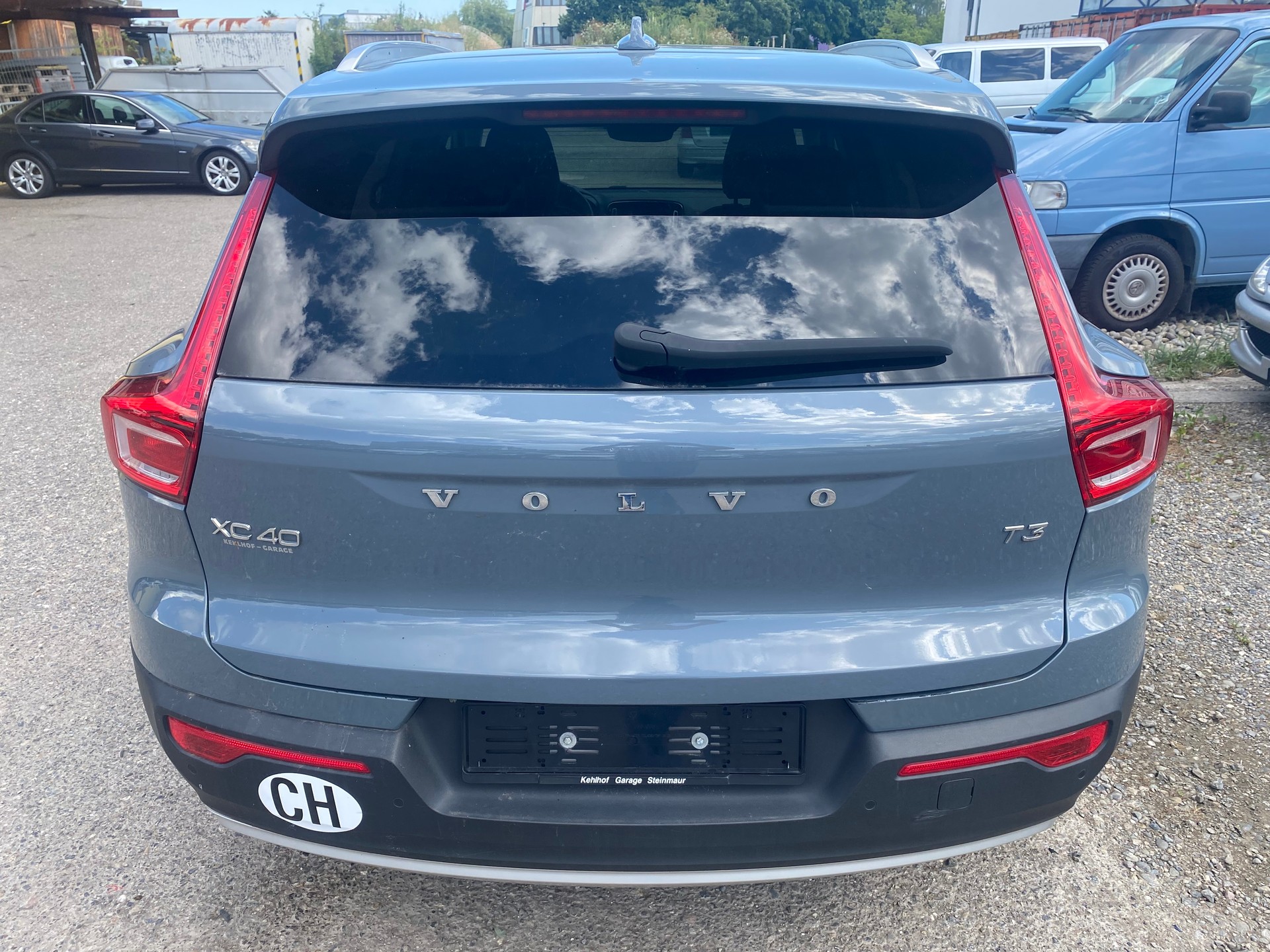 VOLVO XC40 T3 Momentum Geartronic-image-5