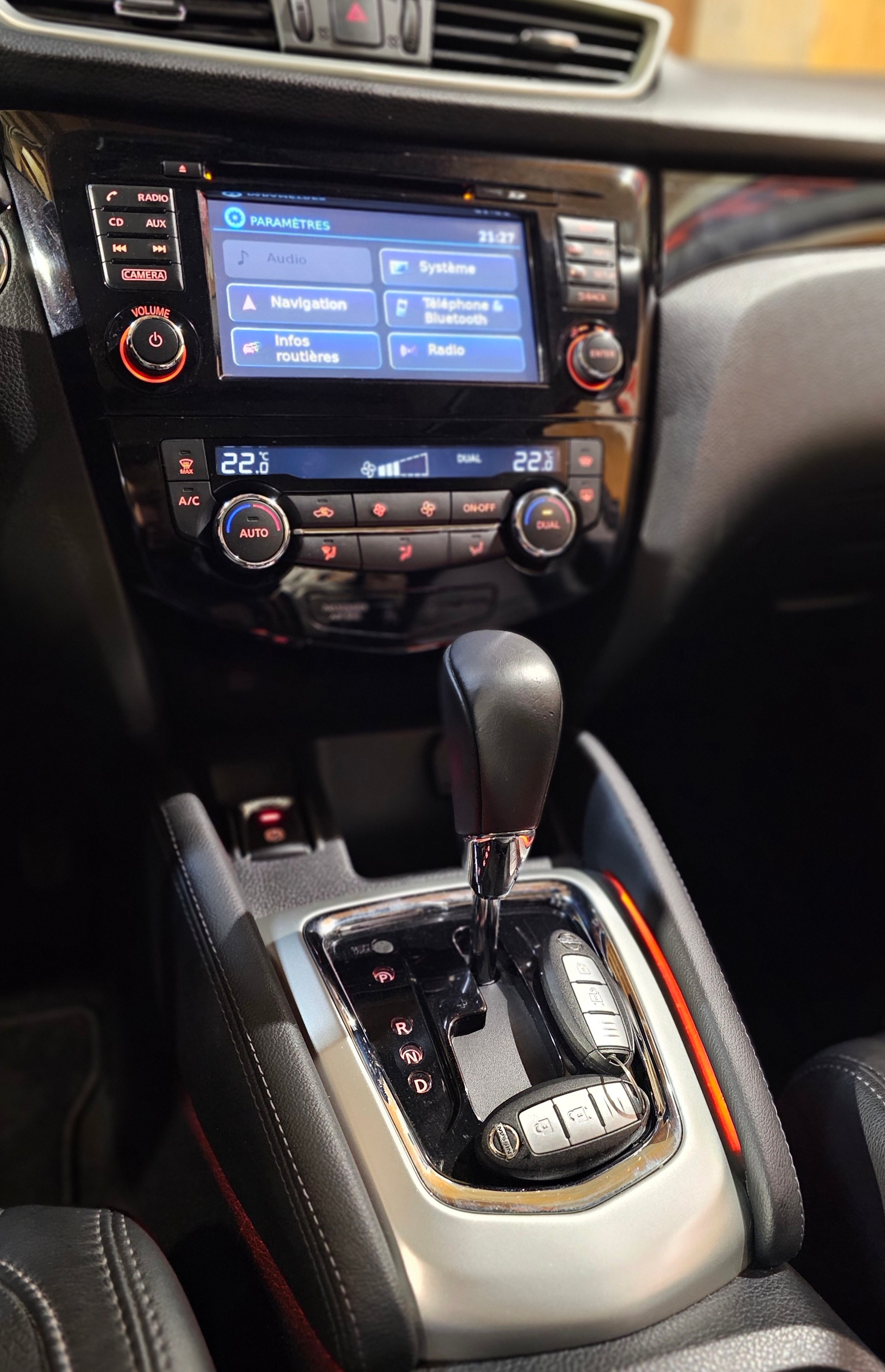 NISSAN Qashqai 1.6 dCi Swiss Edition Premium Xtronic CVT-image-21