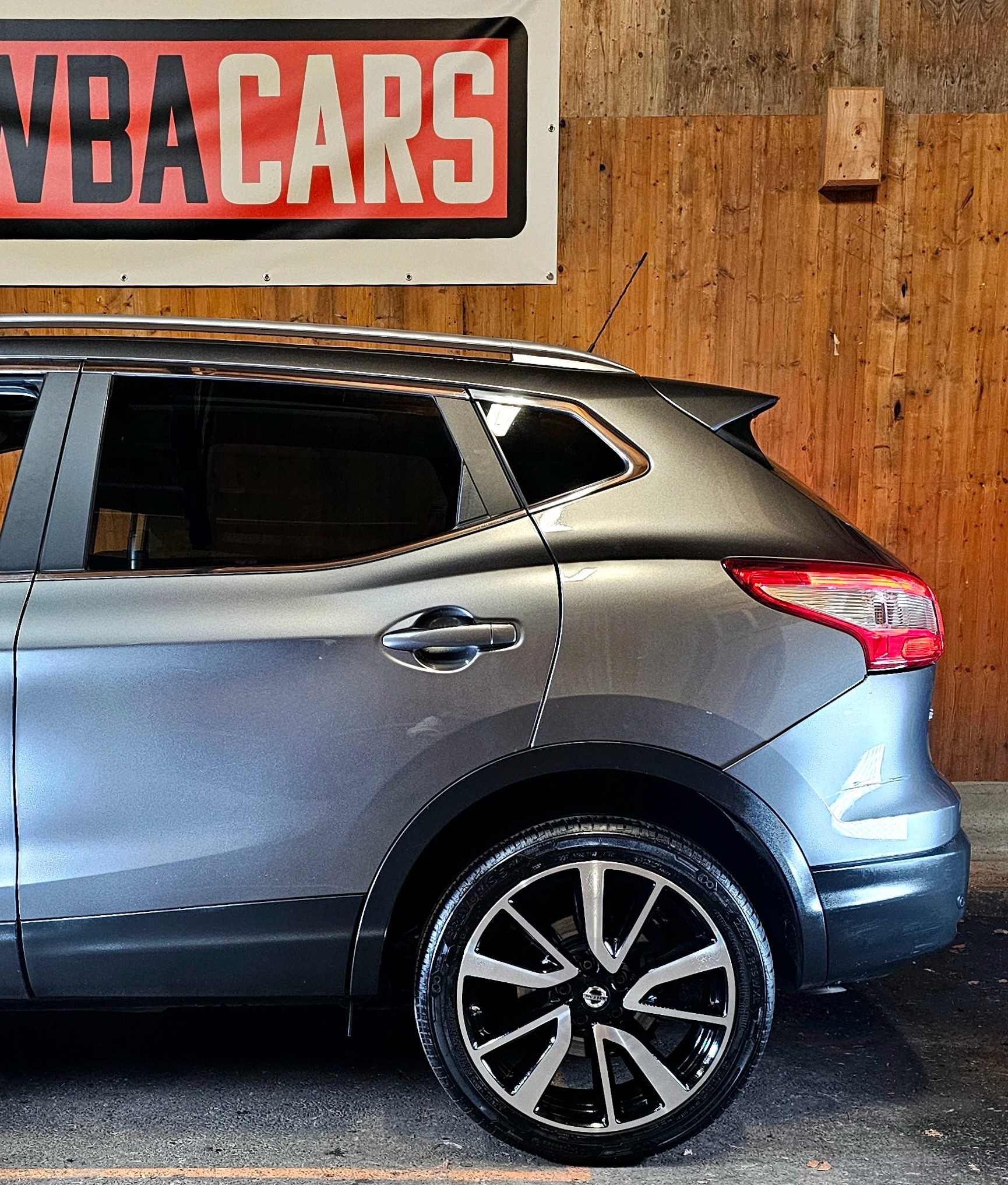 NISSAN Qashqai 1.6 dCi Swiss Edition Premium Xtronic CVT-showroom-element-3