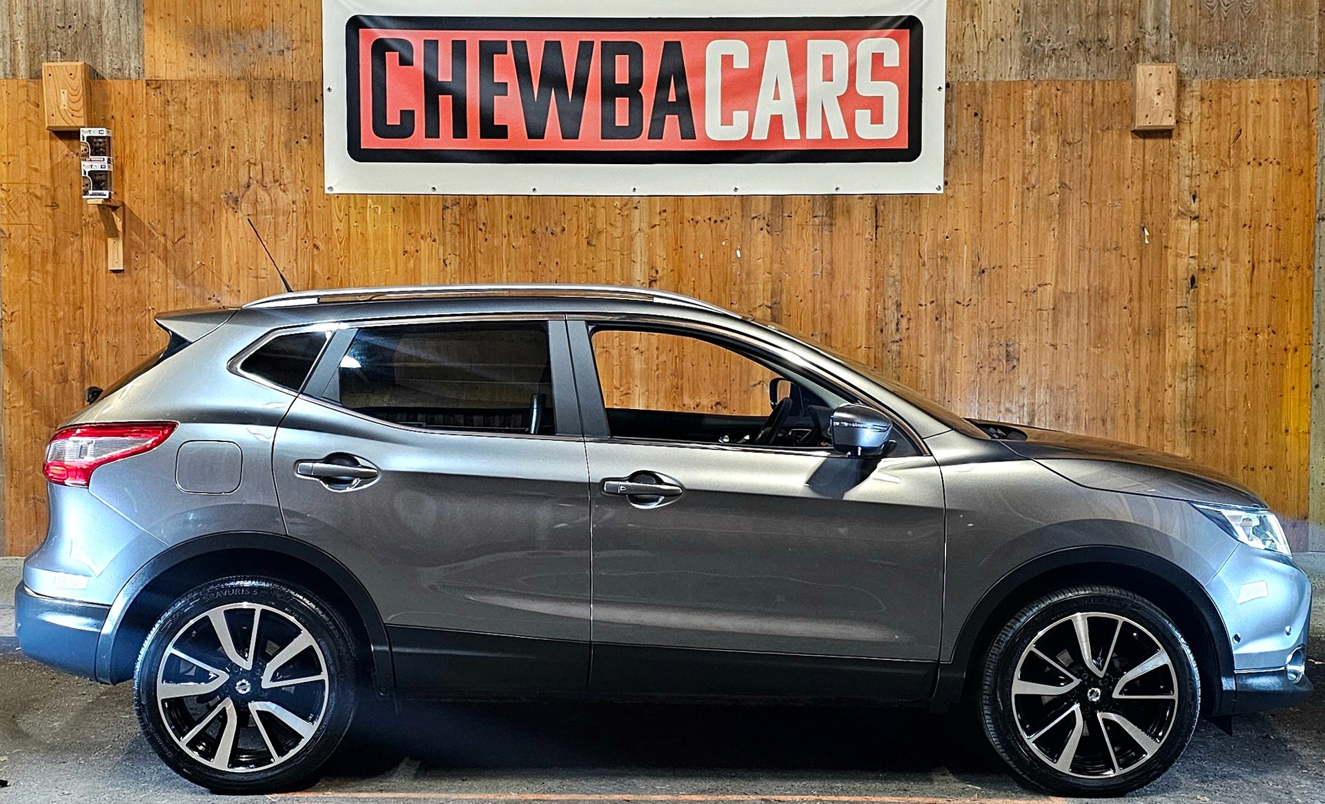 NISSAN Qashqai 1.6 dCi Swiss Edition Premium Xtronic CVT-image-5