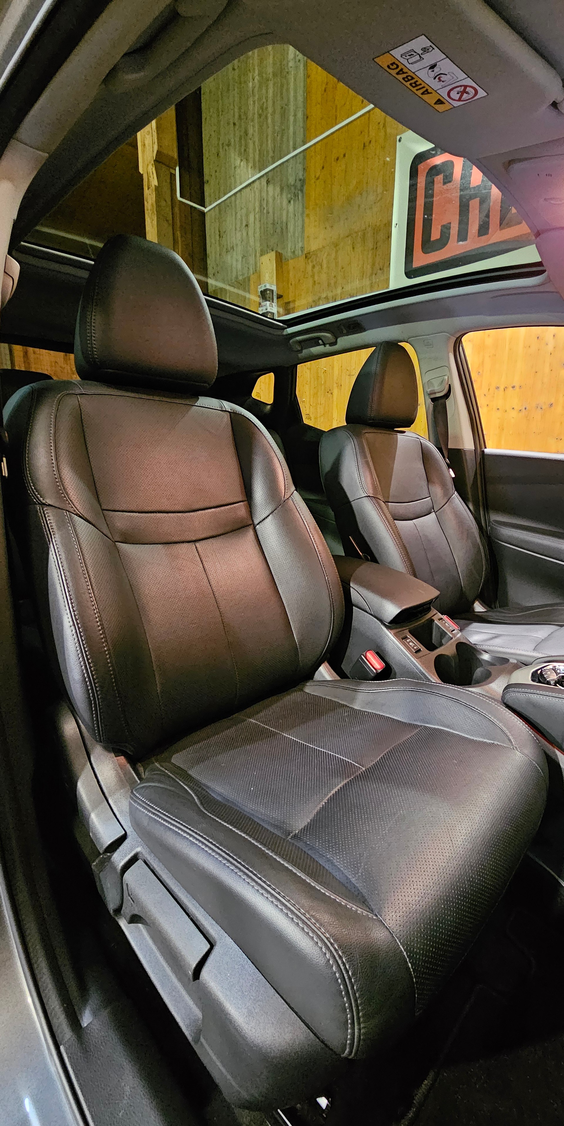 NISSAN Qashqai 1.6 dCi Swiss Edition Premium Xtronic CVT-image-15