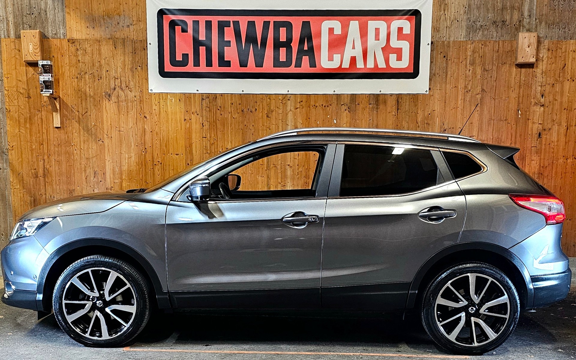 NISSAN Qashqai 1.6 dCi Swiss Edition Premium Xtronic CVT-showroom-element-1