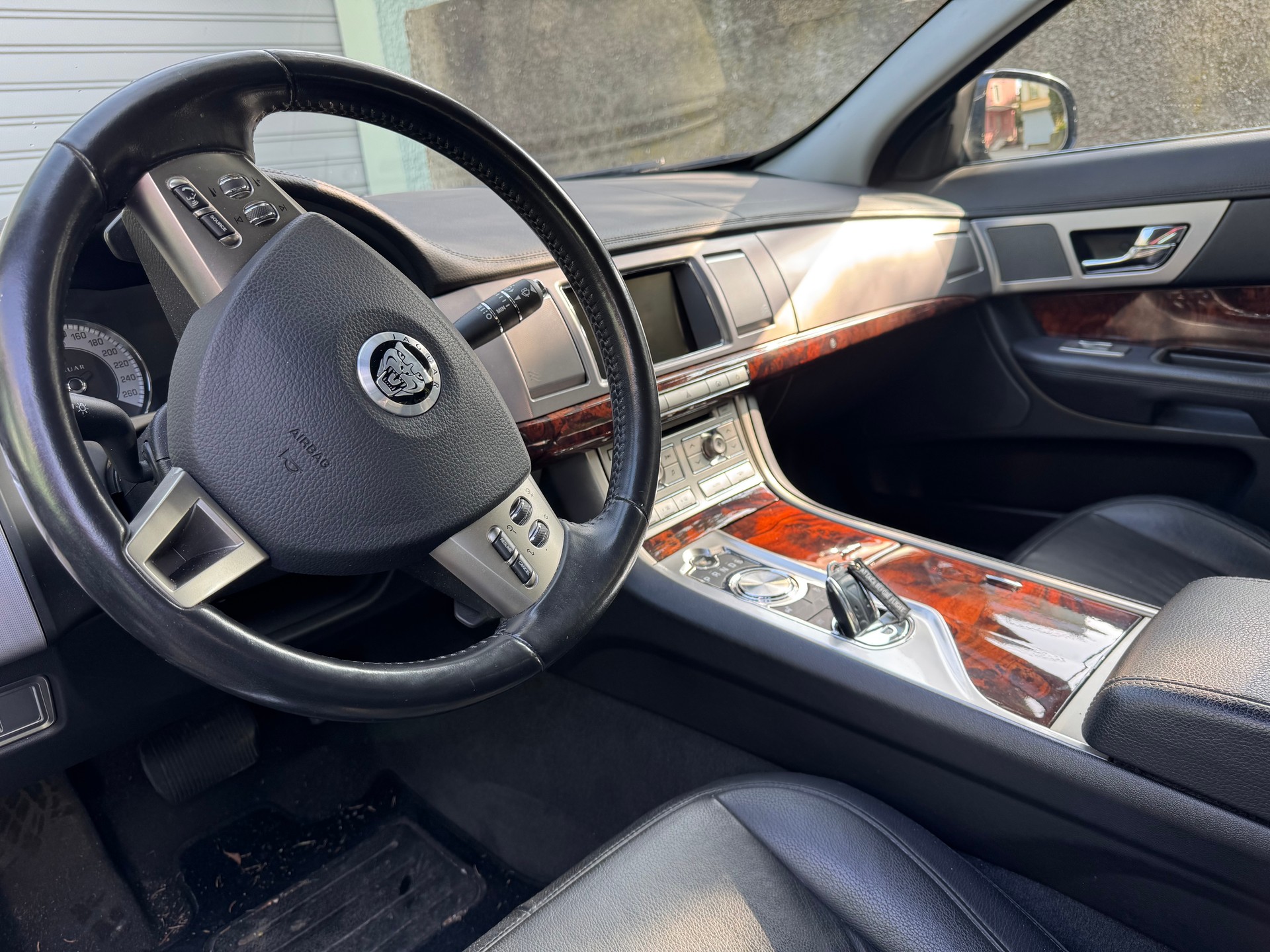 JAGUAR 3.0 V6 D Luxury-image-1