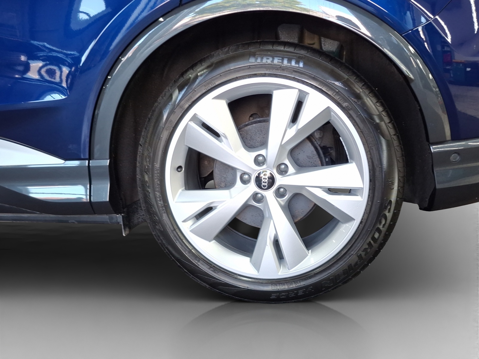 AUDI Q4 Sportback e-tron 45 quattro-image-13