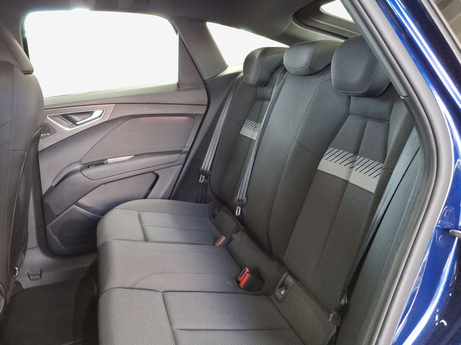 AUDI Q4 Sportback e-tron 45 quattro-image-11
