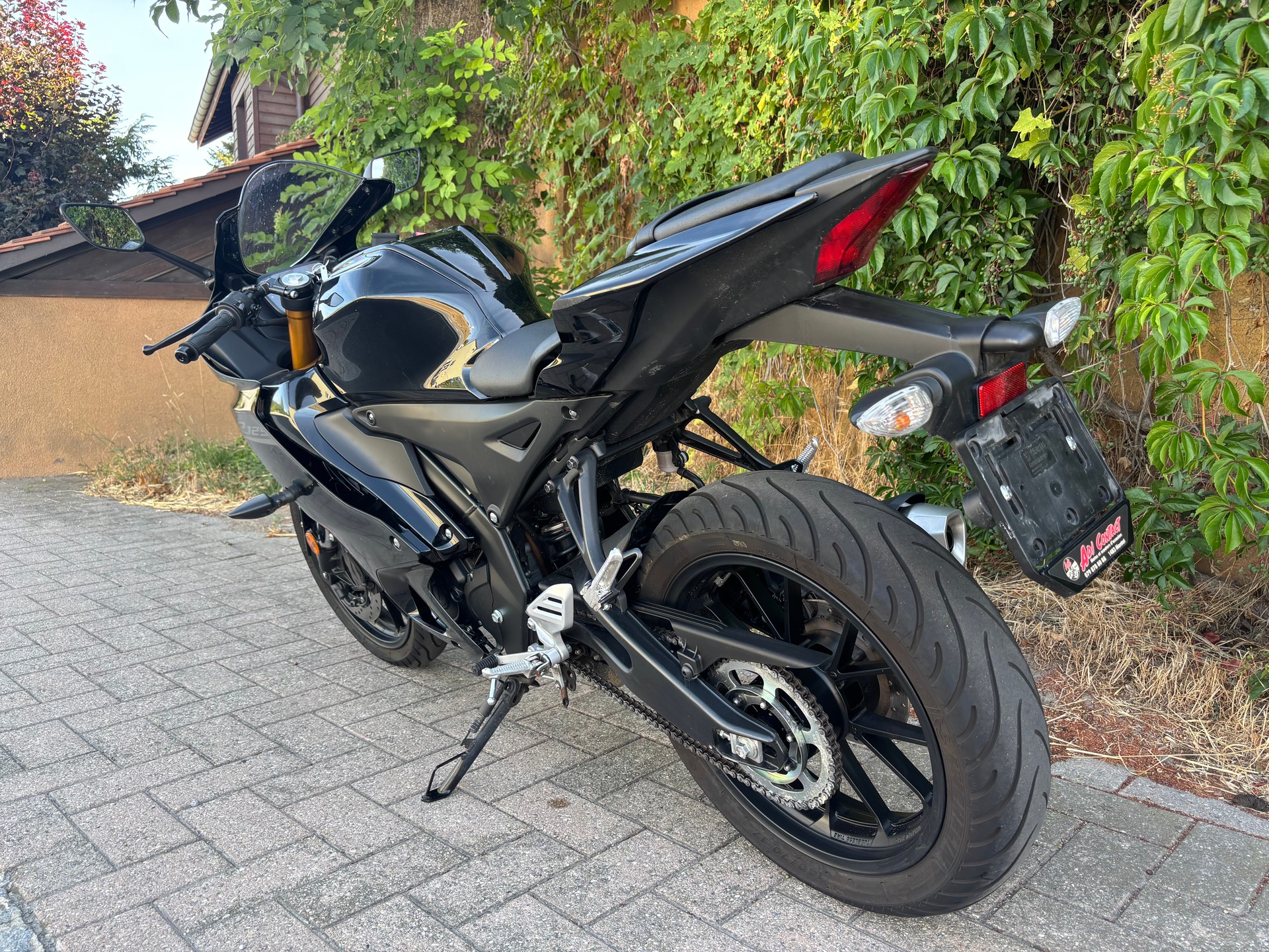 YAMAHA YZF-R 125 ABS-image-6
