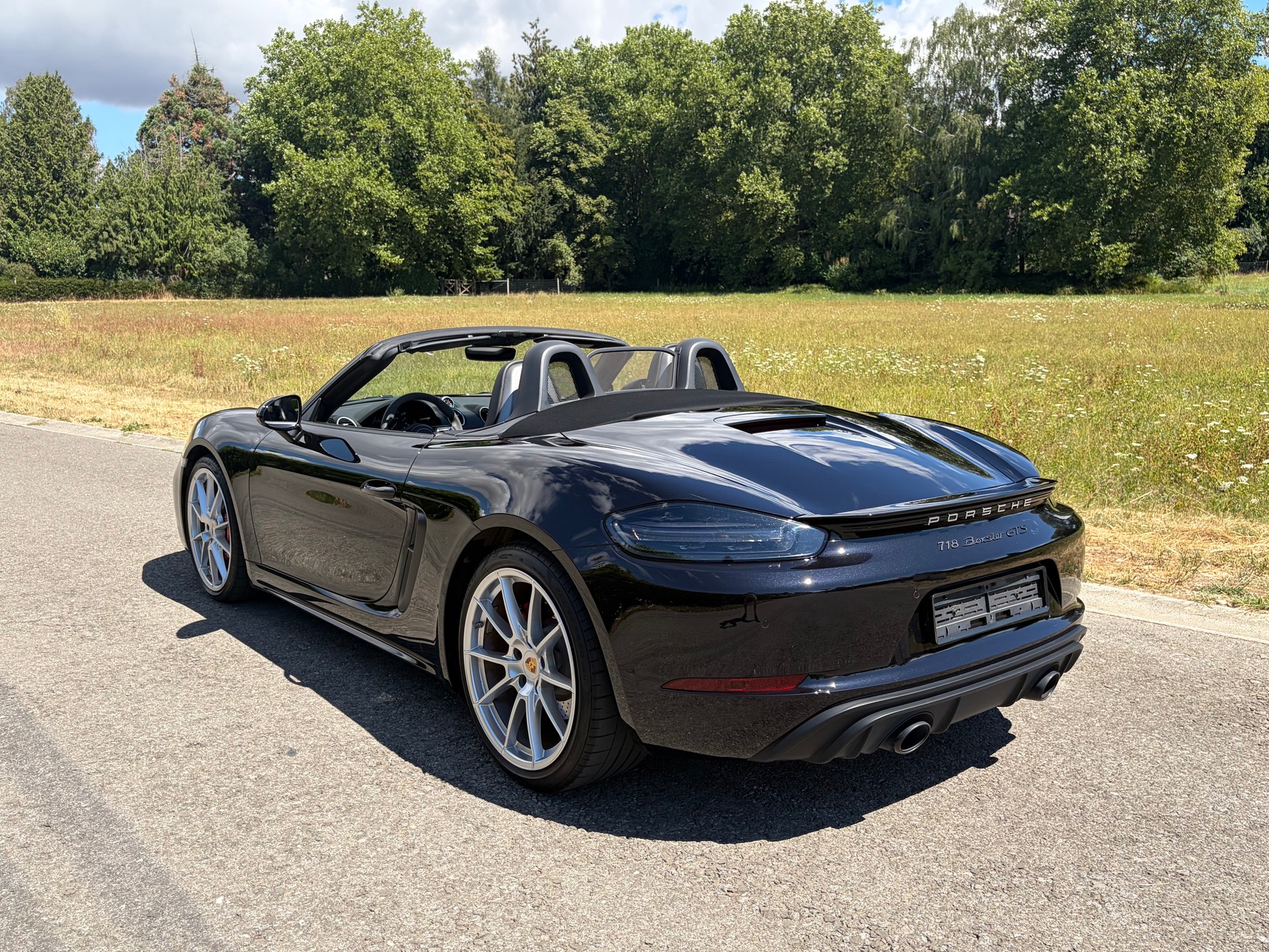 PORSCHE 4.0 GTS-image-2