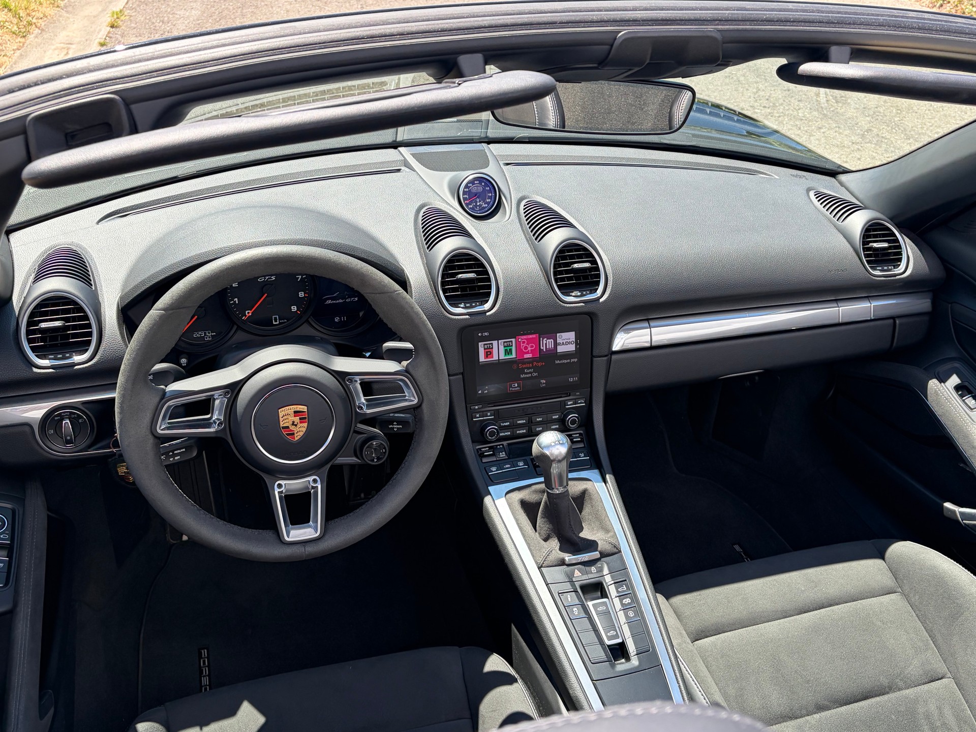 PORSCHE 4.0 GTS-image-5