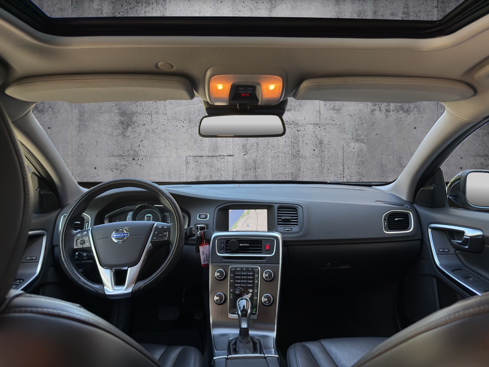 VOLVO V60 D5 AWD Summum Geartronic *CH-FZG*-image-8