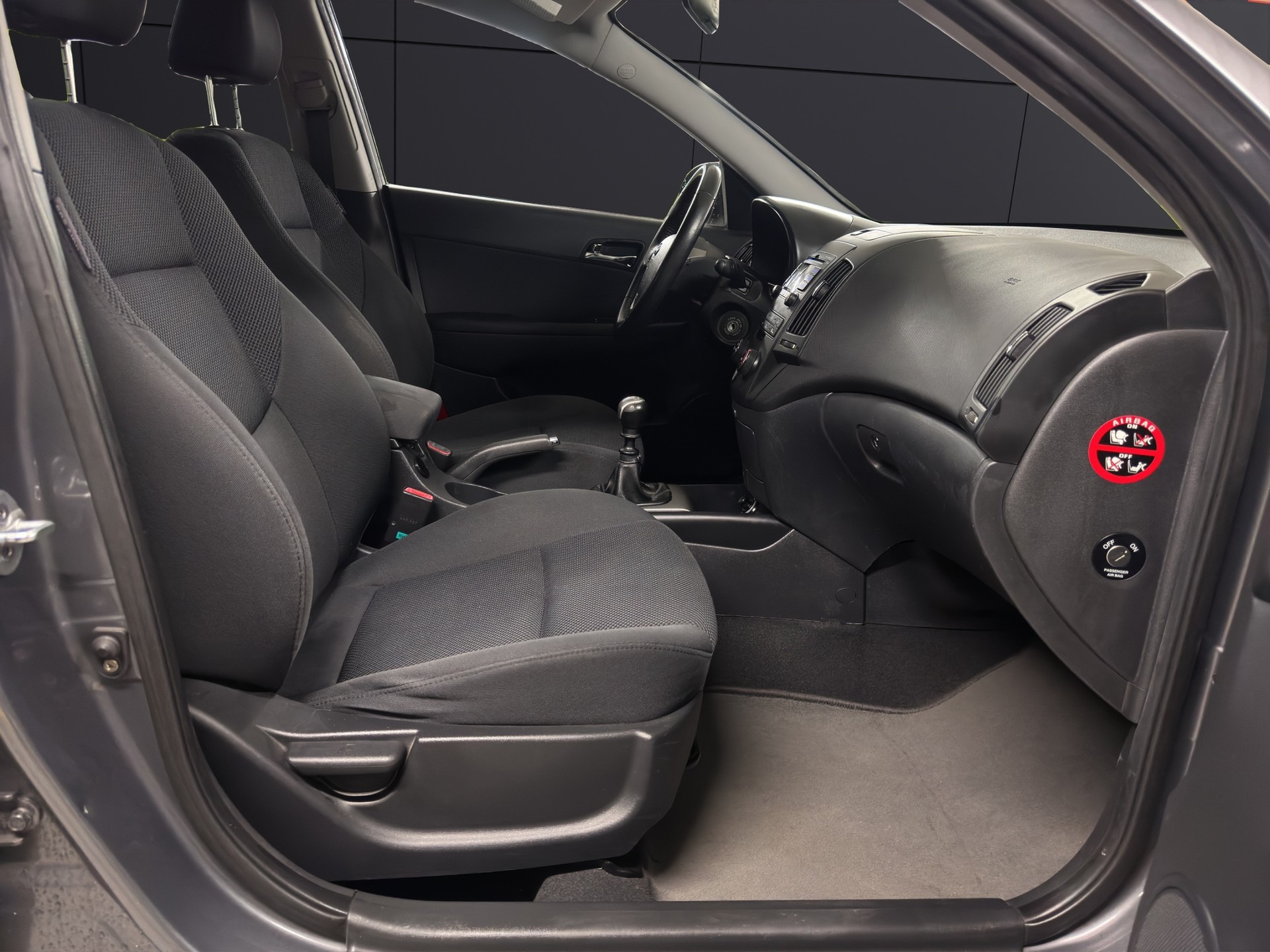 HYUNDAI i30 Wagon 1.6 Style-image-12