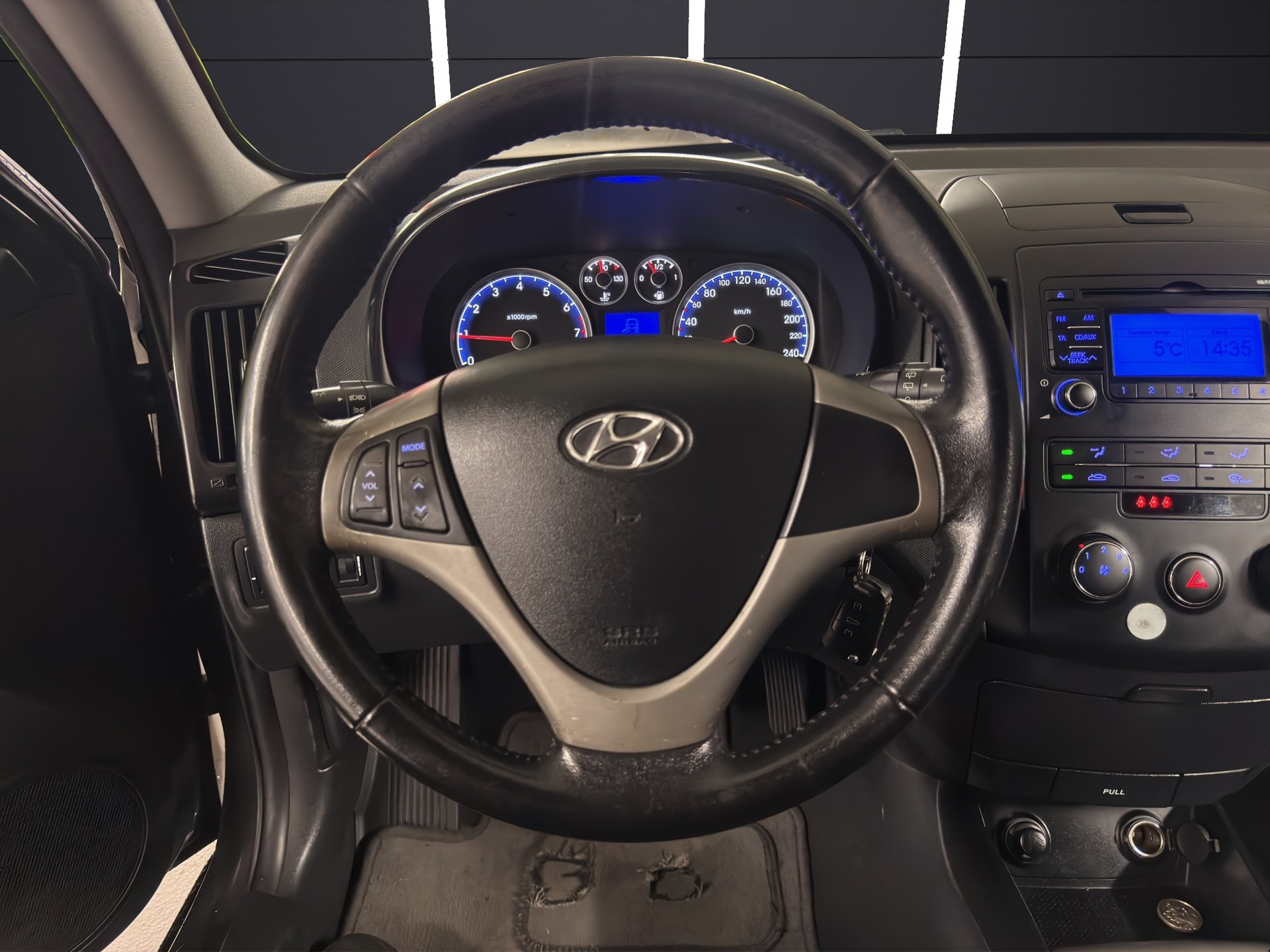HYUNDAI i30 Wagon 1.6 Style-image-11