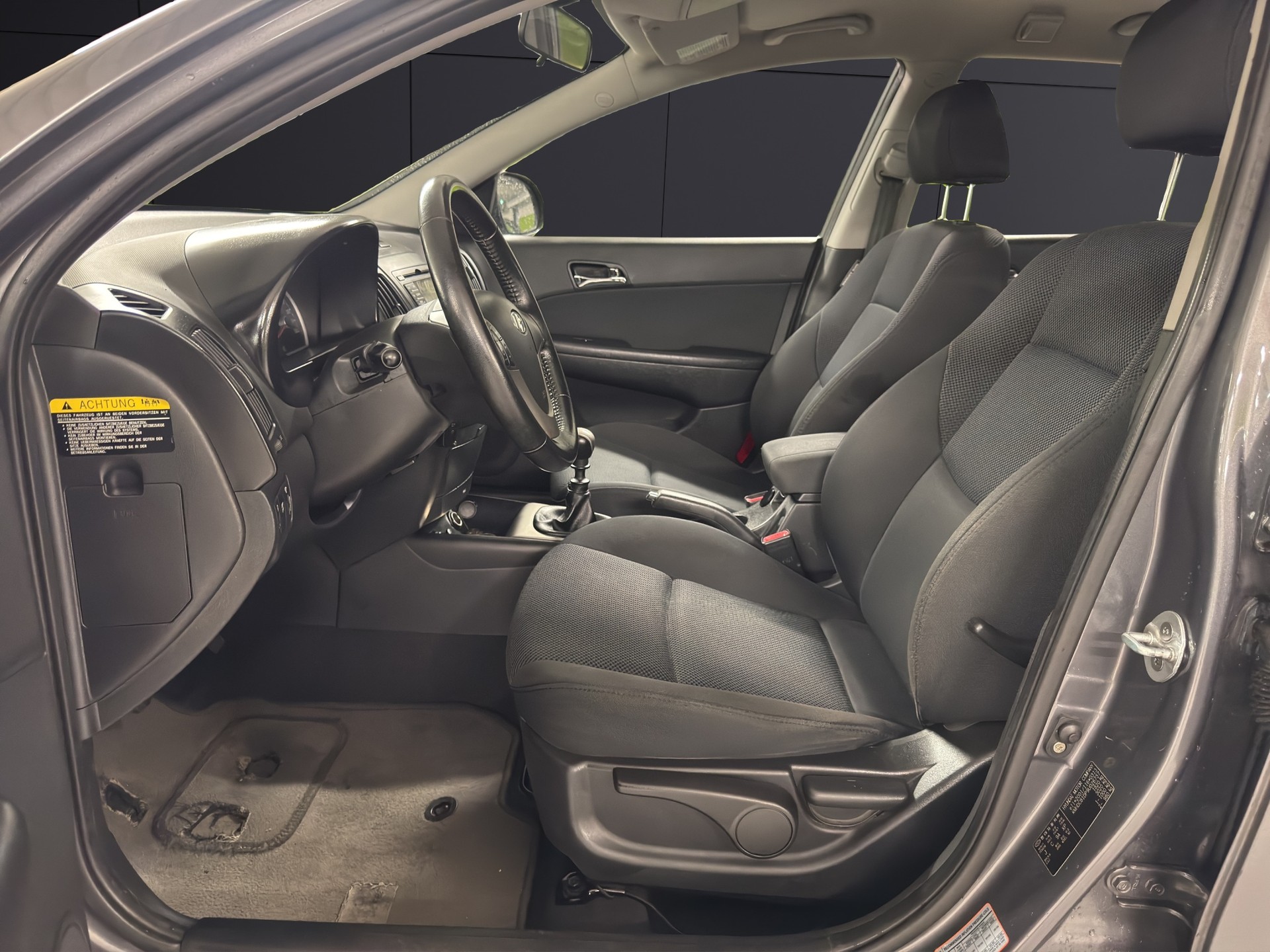 HYUNDAI i30 Wagon 1.6 Style-image-9