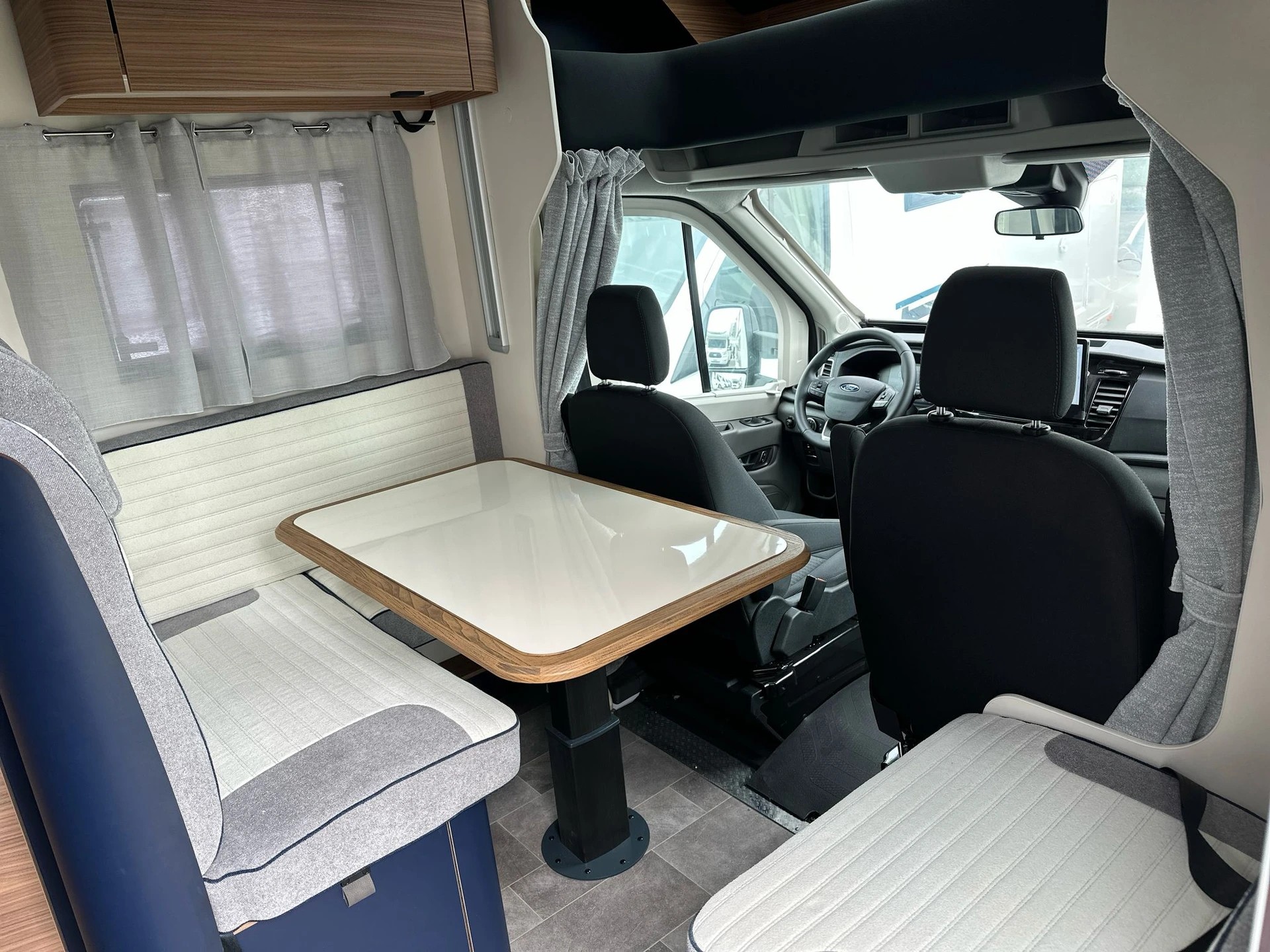 RIMOR Sailer 95***Mit der 165-PS-Automatik-Kombination fahren Sie dieses Wohnmobil so entspannt wie einen modernen PKW ***-image-1