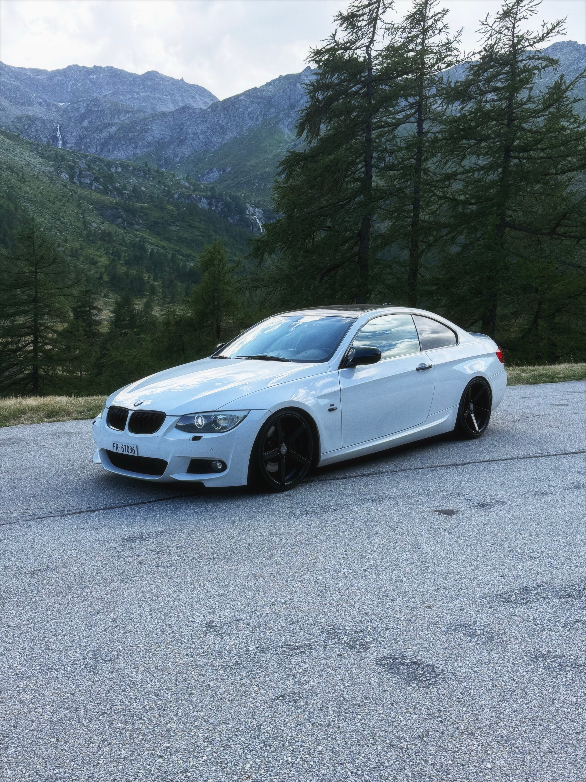 BMW 335i-image-0