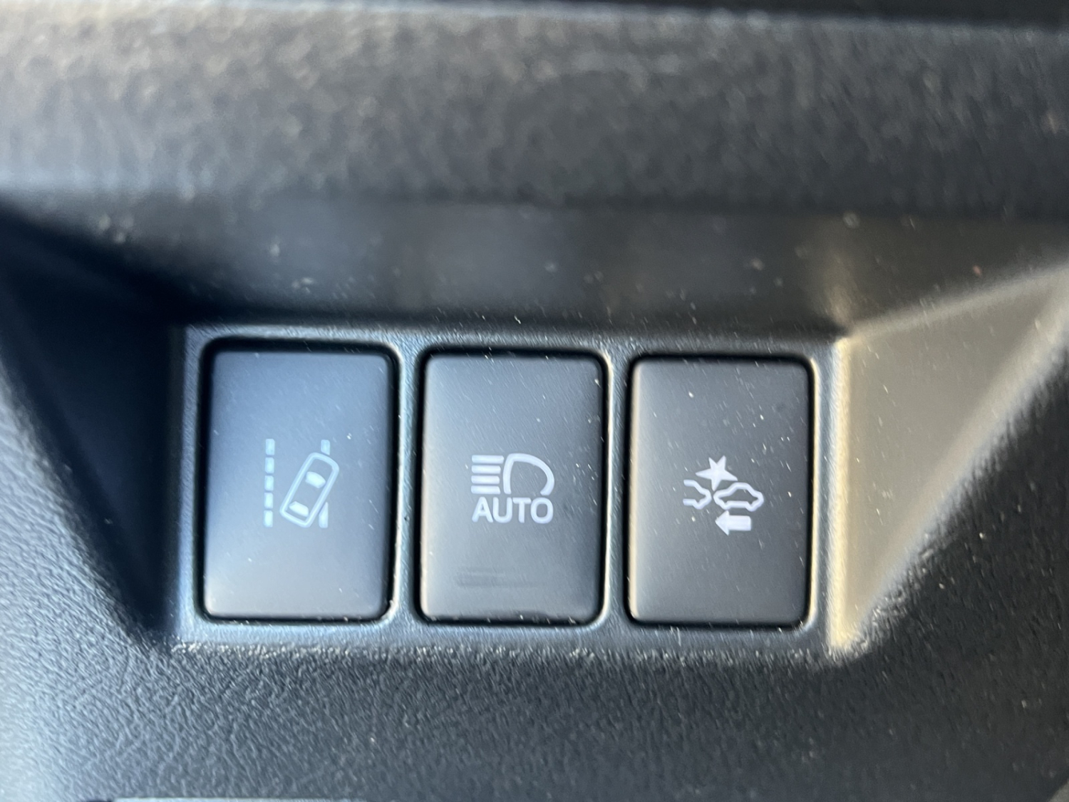TOYOTA Yaris 1.5 VVT-i HSD Trend-image-17