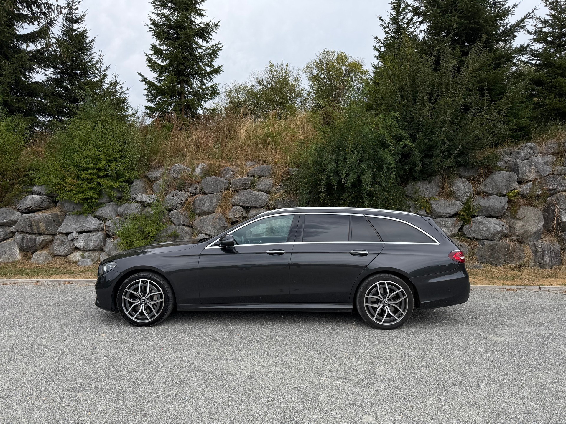 MERCEDES-BENZ E 400 d AMG Line 4matic-image-0