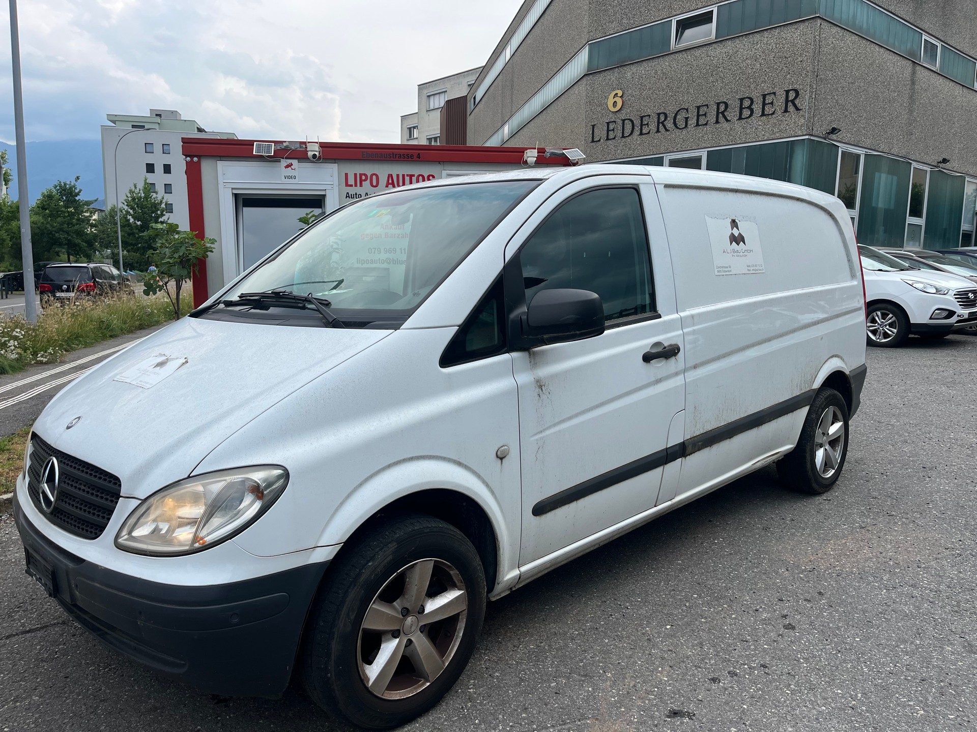 MERCEDES-BENZ Vito 111 CDI-image-1