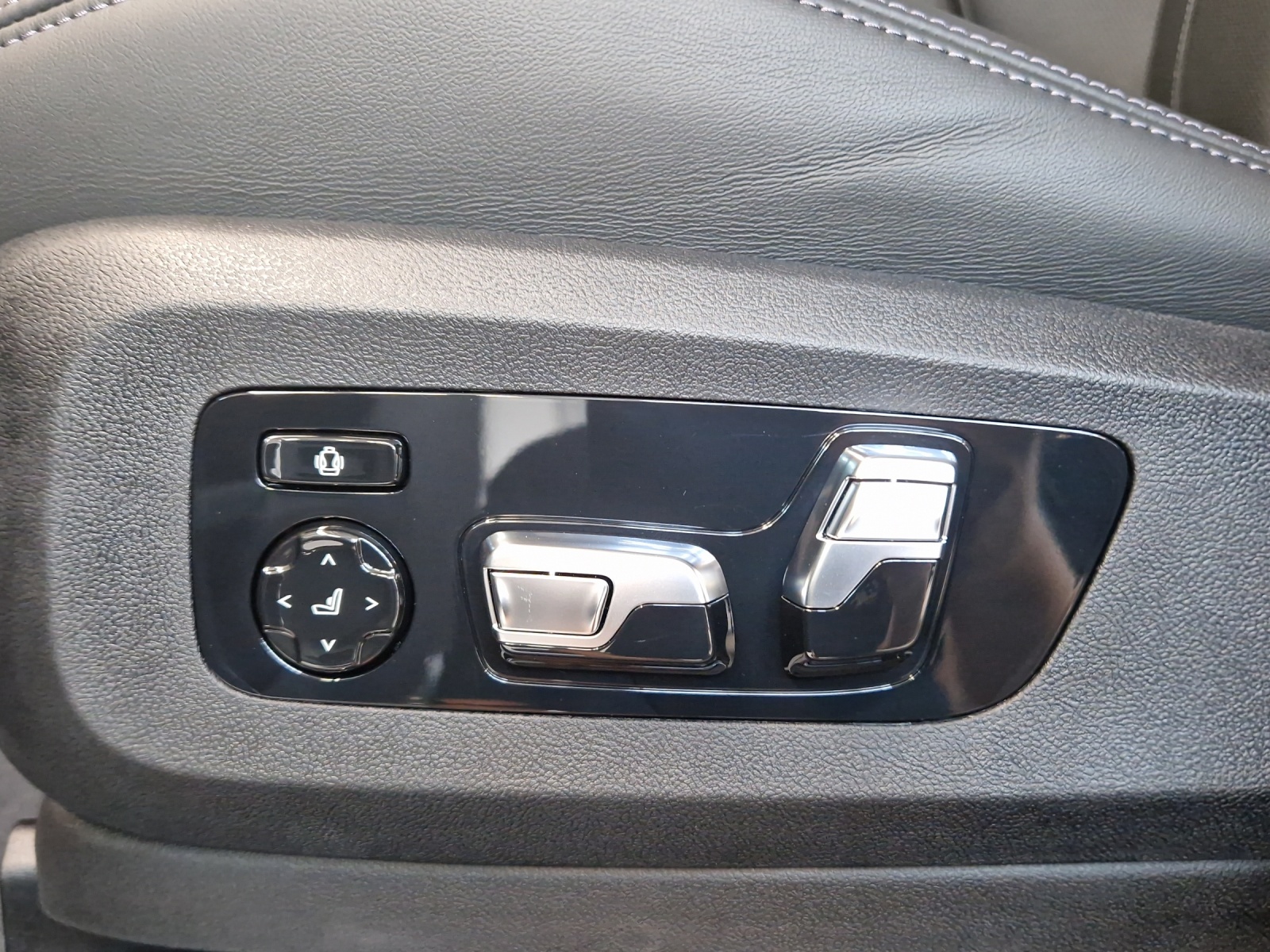 BMW X5M Competition-image-16