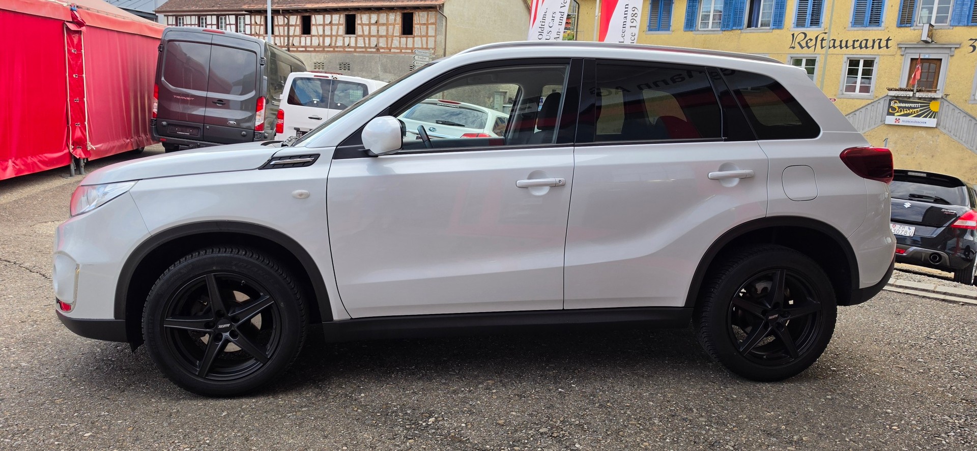 SUZUKI Vitara 1.4 Boosterjet Compact + Automatic-image-5