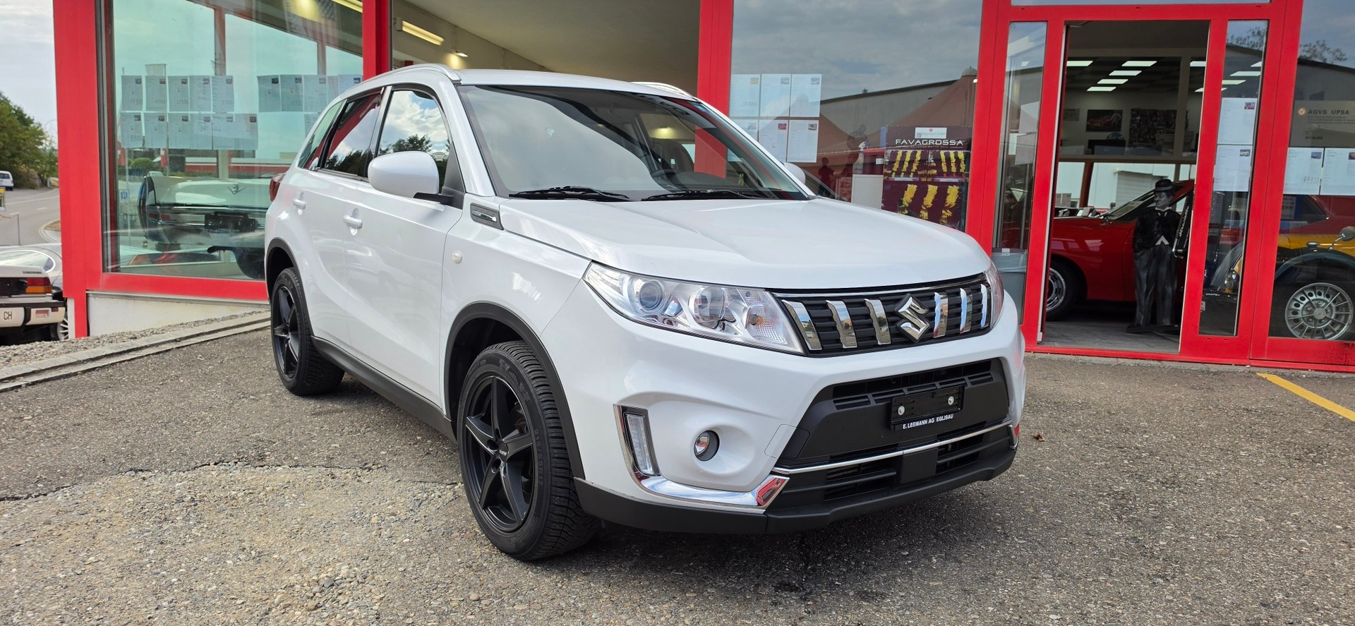 SUZUKI Vitara 1.4 Boosterjet Compact + Automatic-image-27