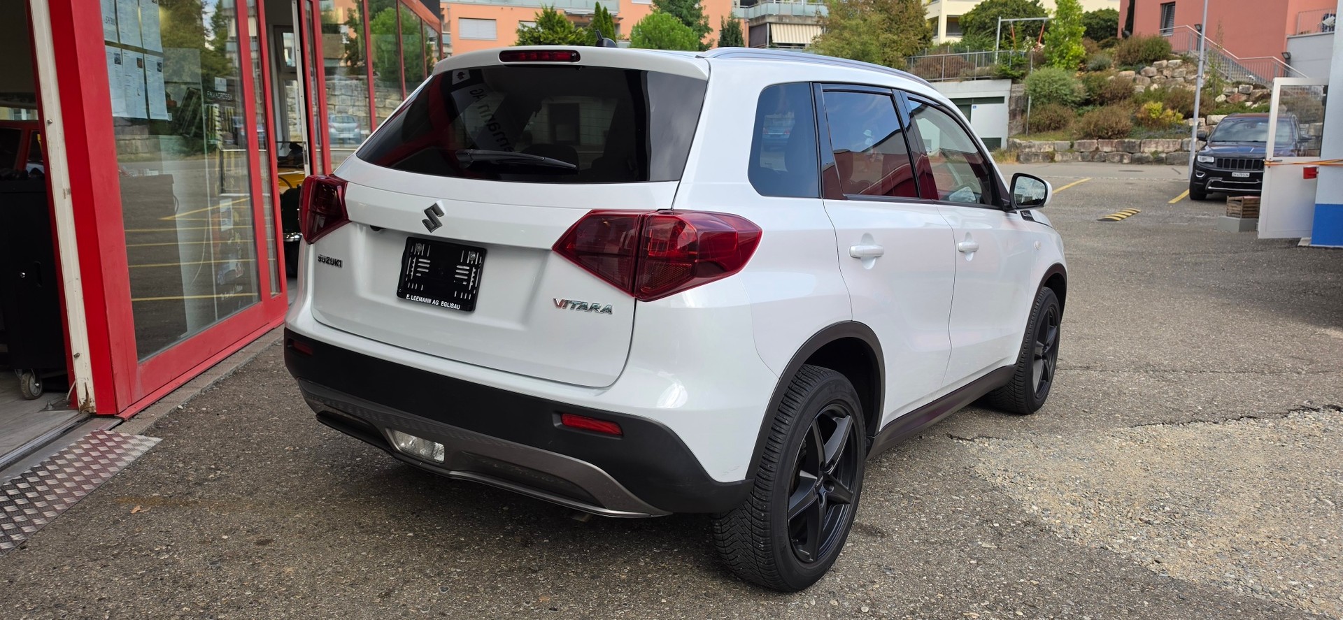 SUZUKI Vitara 1.4 Boosterjet Compact + Automatic-image-2