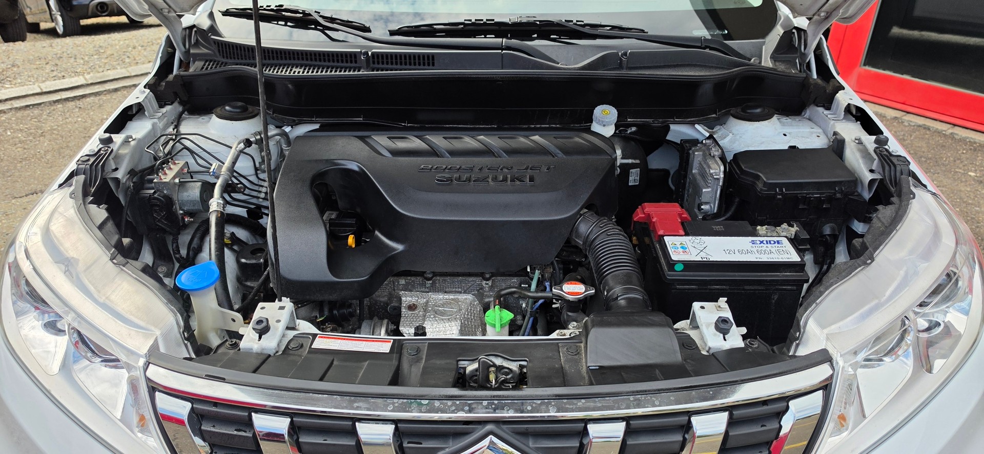 SUZUKI Vitara 1.4 Boosterjet Compact + Automatic-image-26