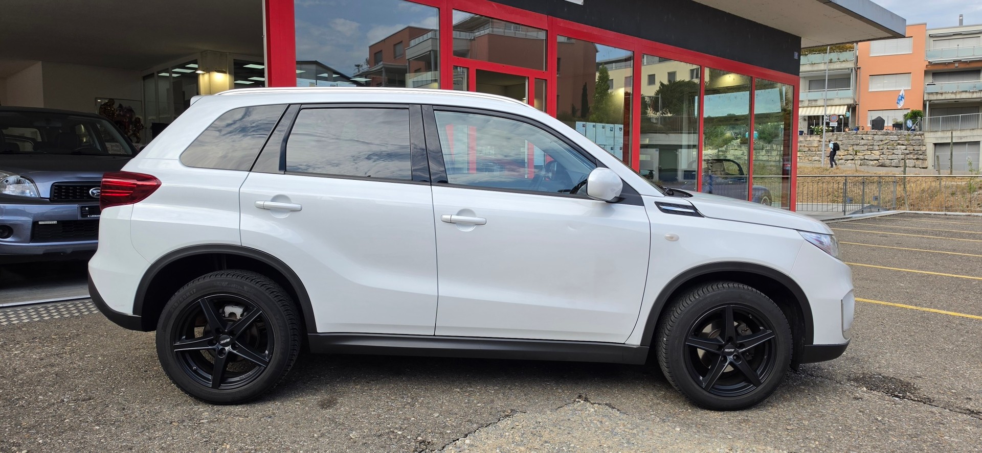 SUZUKI Vitara 1.4 Boosterjet Compact + Automatic-image-1