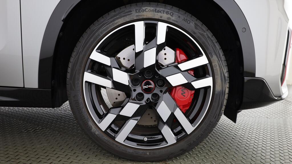 MINI John Cooper Works Countryman ALL4-image-9