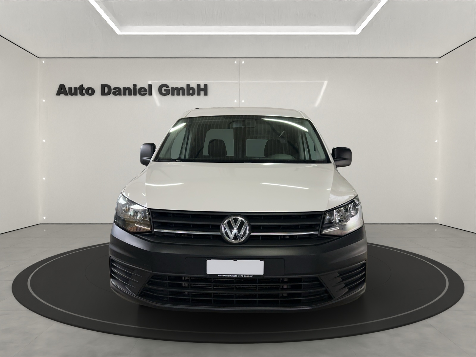 VW Caddy Maxi 2.0TDI BlueMotion Technology-image-1