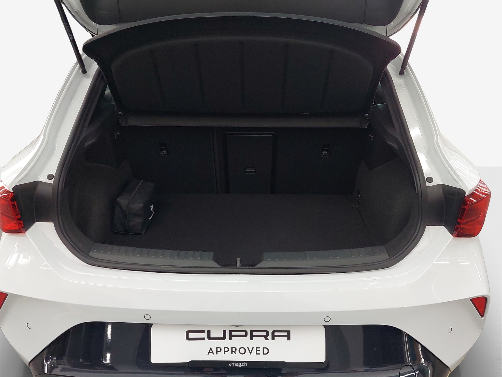 CUPRA LEON 1.5 TSI DSG-image-12
