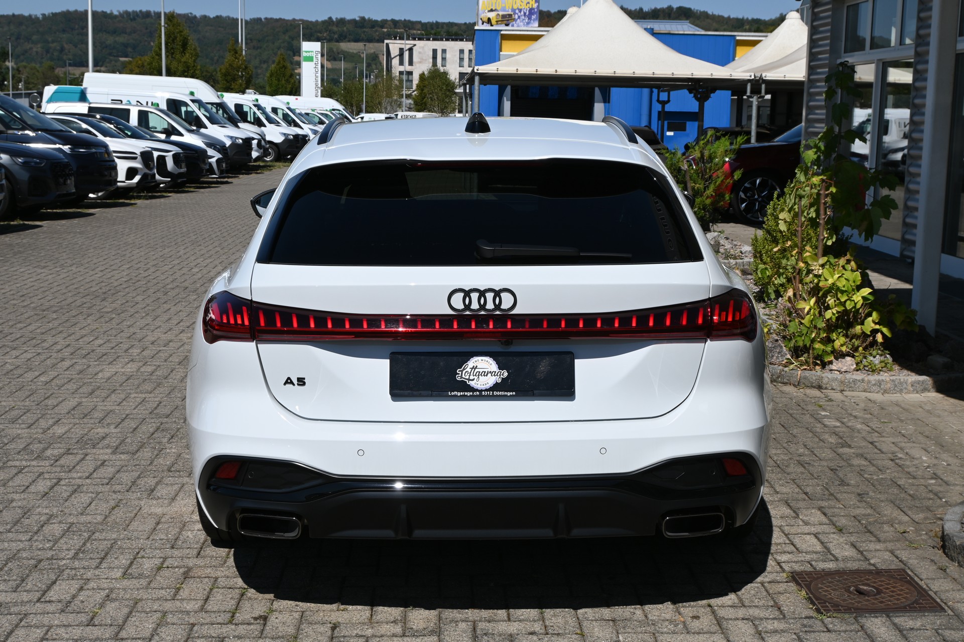 AUDI A5 Avant 40 TFSI S Line Plus S tronic 204PS + Werksgarantie 05.2027-showroom-element-3