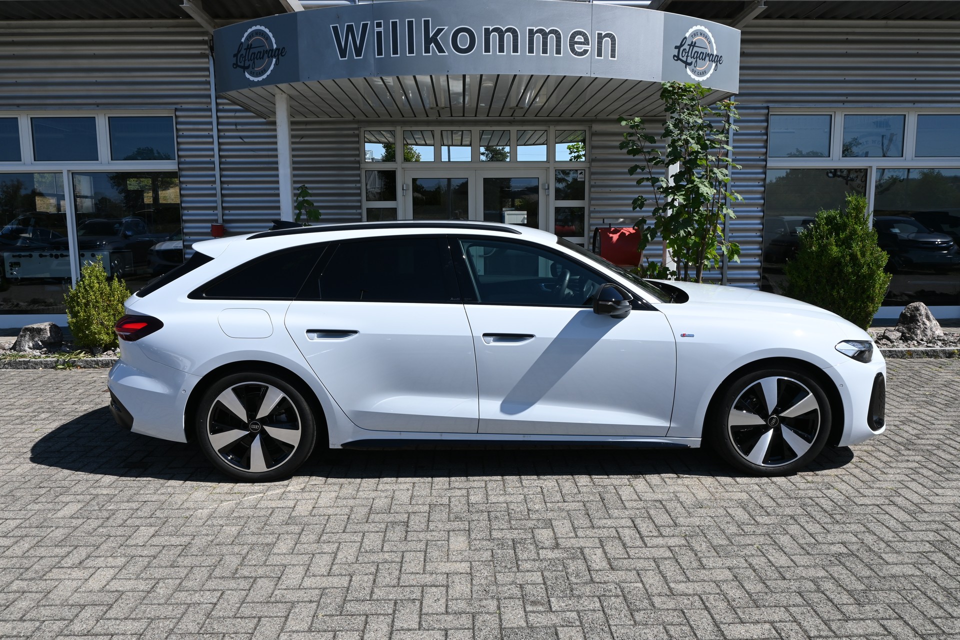 AUDI A5 Avant 40 TFSI S Line Plus S tronic 204PS + Werksgarantie 05.2027-image-4