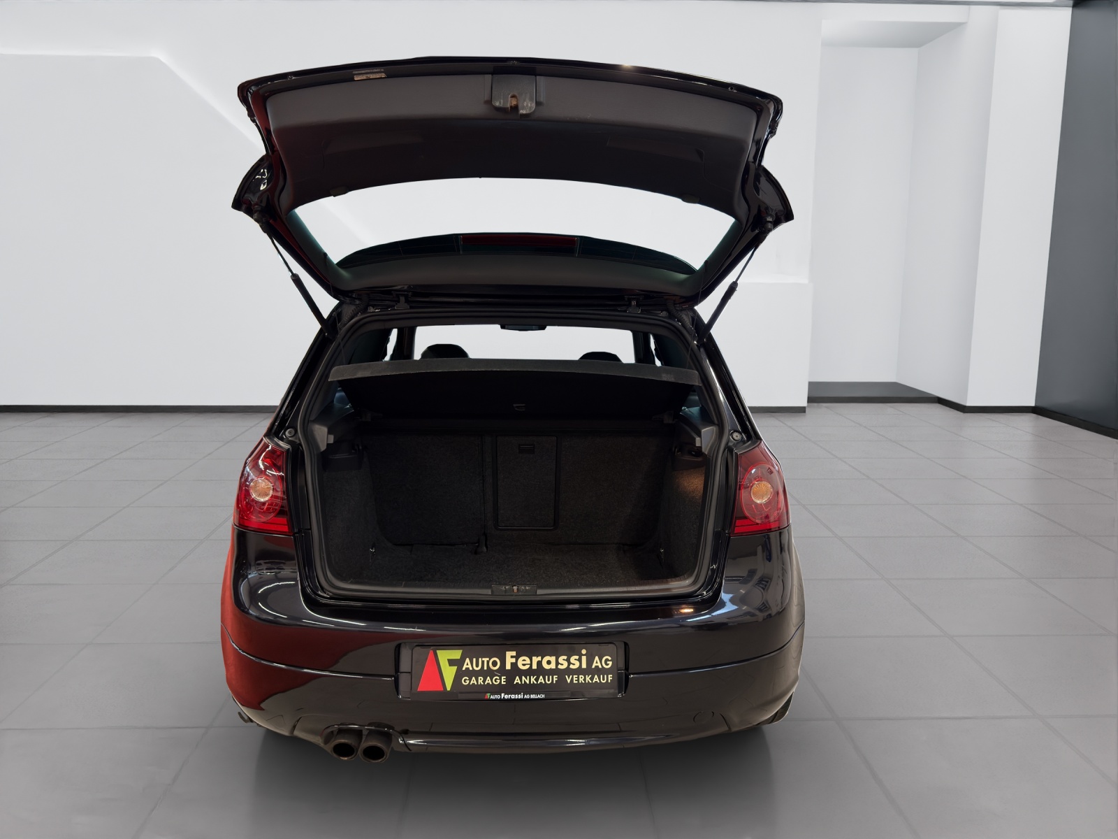 VW Golf 2.0 TFSI GTI Edition 30-image-22
