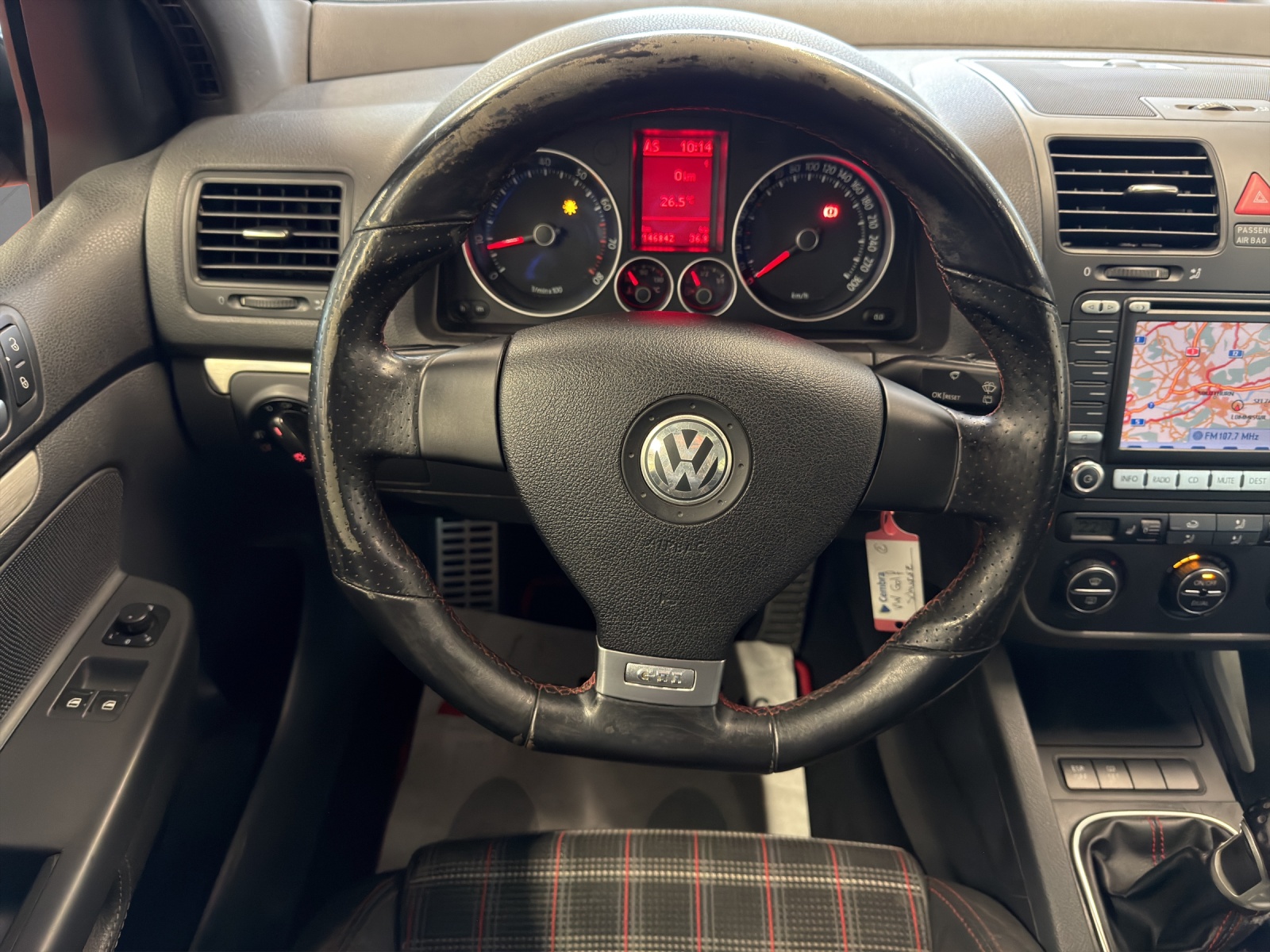 VW Golf 2.0 TFSI GTI Edition 30-image-13