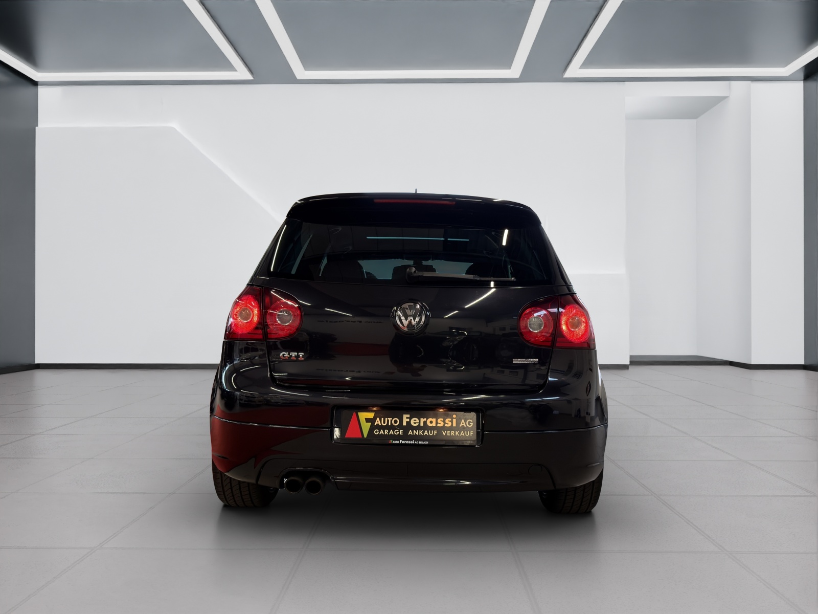 VW Golf 2.0 TFSI GTI Edition 30-image-4